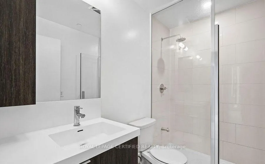 Photo 11 of Unit 1611, 225 Sumach Street, Toronto, Regent Park — HOMEH