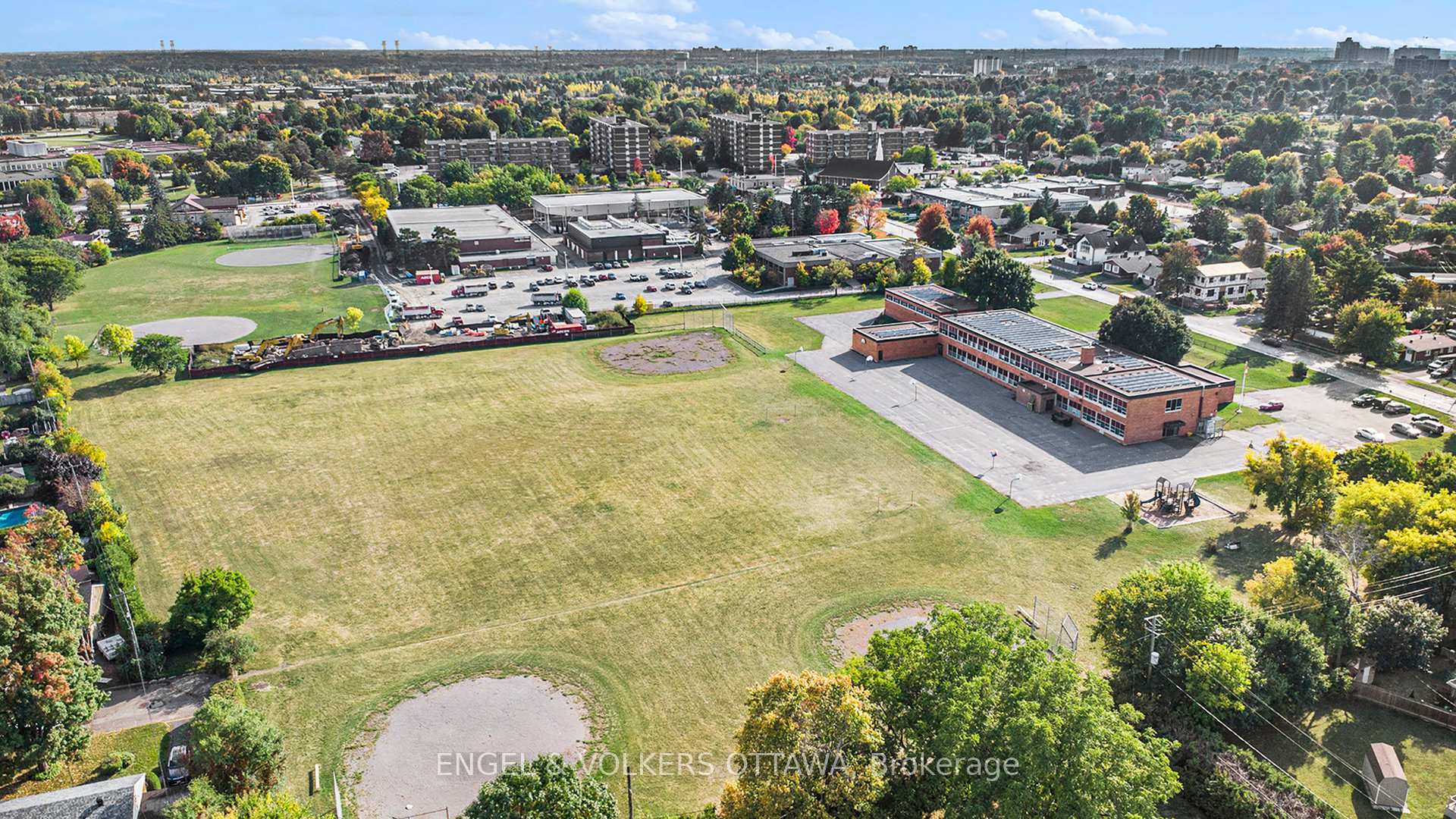 Photo 29 of 2061 Vincent Street, Ottawa, Elmvale Acres — HOMEH