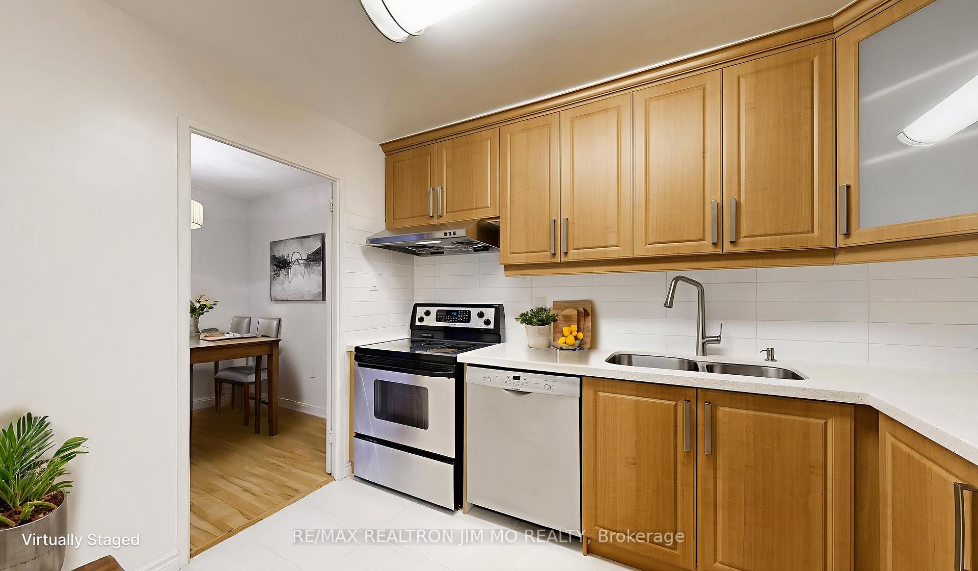 Photo 6 of Unit 332, 16 Elgin Street, Markham, Thornhill — HOMEH
