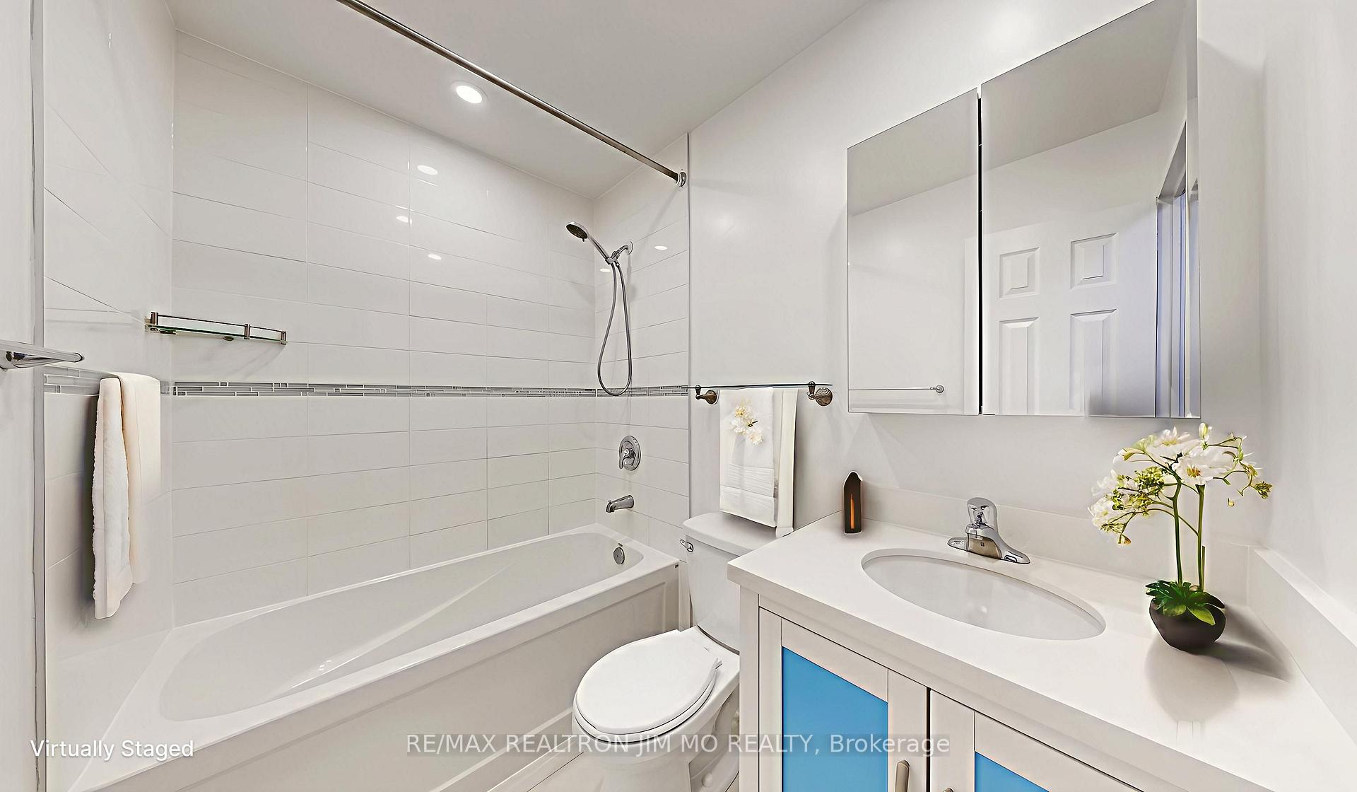 Photo 17 of Unit 332, 16 Elgin Street, Markham, Thornhill — HOMEH