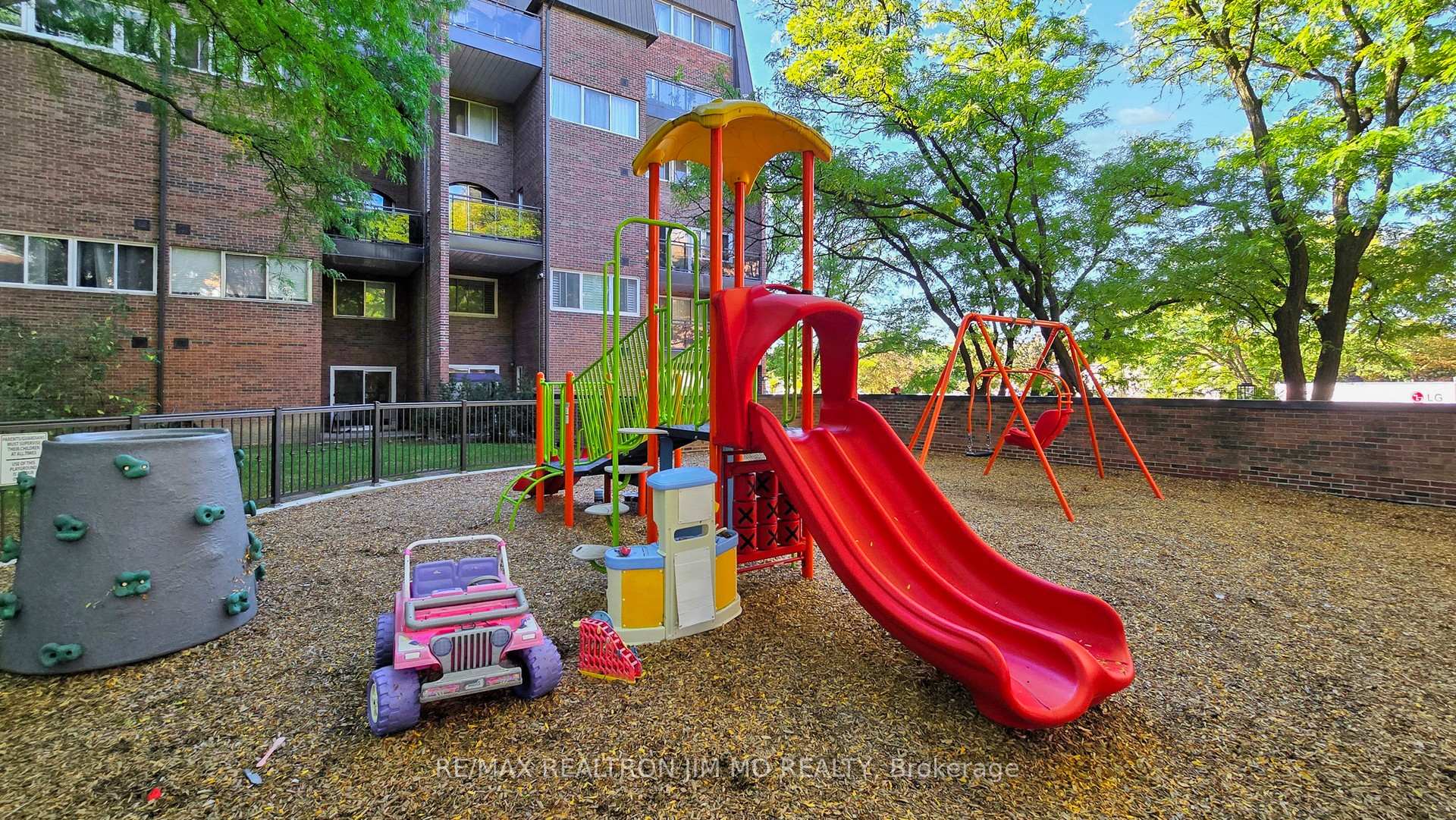 Photo 25 of Unit 332, 16 Elgin Street, Markham, Thornhill — HOMEH