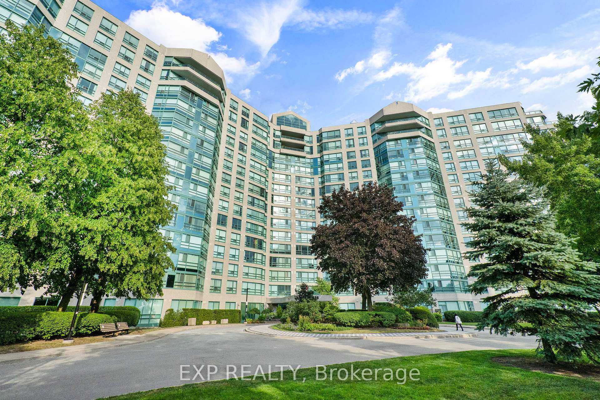 Photo 1 of Unit 1324, 7825 Bayview Avenue, Markham, Aileen-Willowbrook — HOMEH