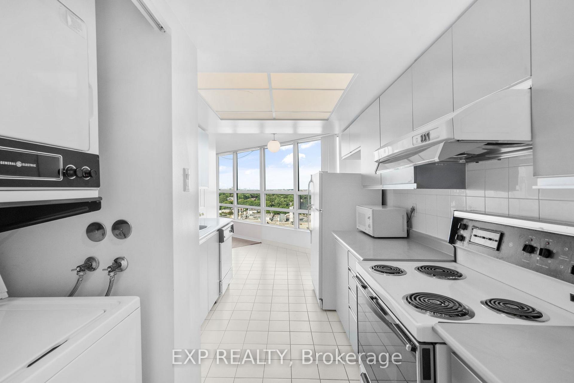 Photo 7 of Unit 1324, 7825 Bayview Avenue, Markham, Aileen-Willowbrook — HOMEH
