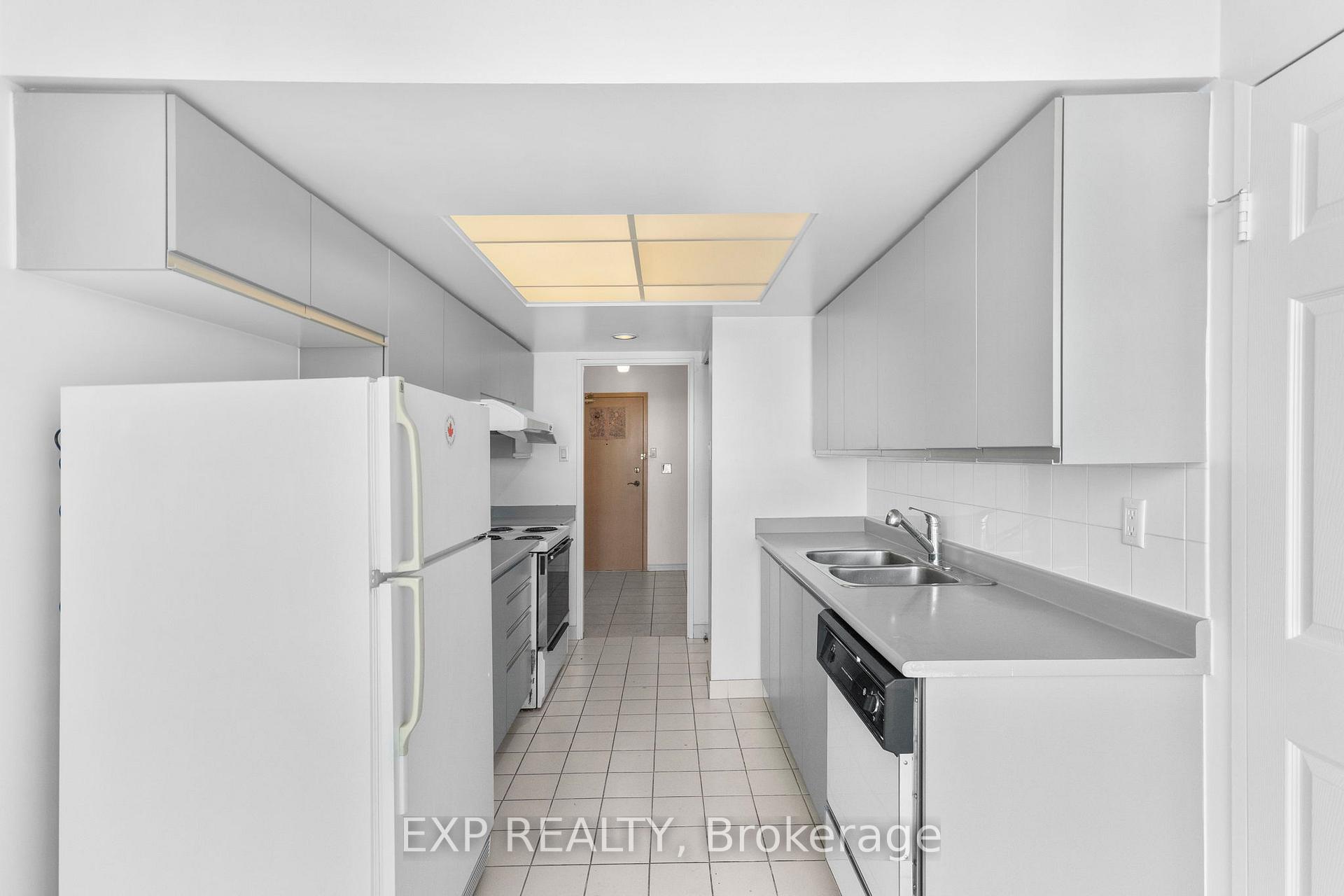 Photo 9 of Unit 1324, 7825 Bayview Avenue, Markham, Aileen-Willowbrook — HOMEH