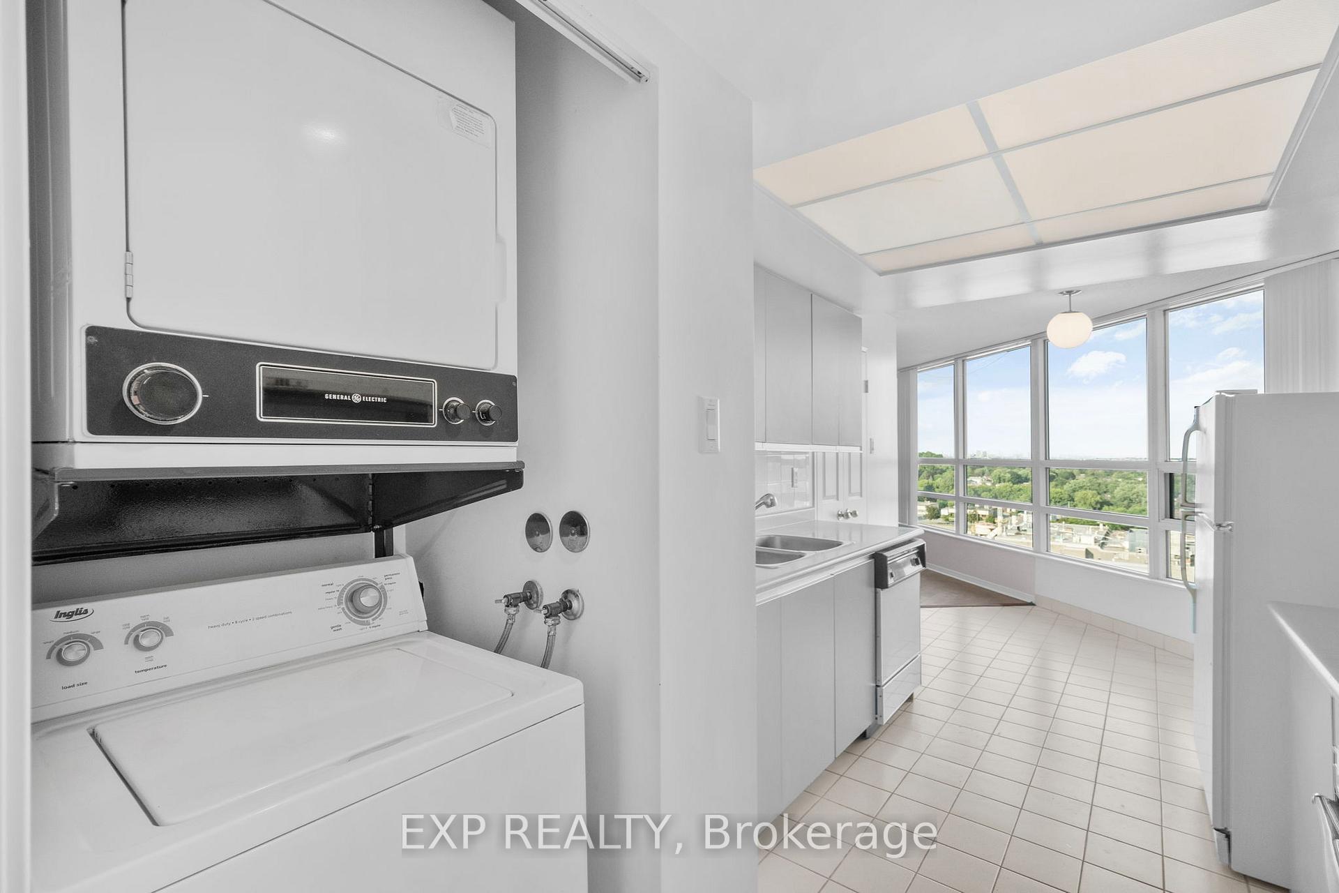 Photo 10 of Unit 1324, 7825 Bayview Avenue, Markham, Aileen-Willowbrook — HOMEH