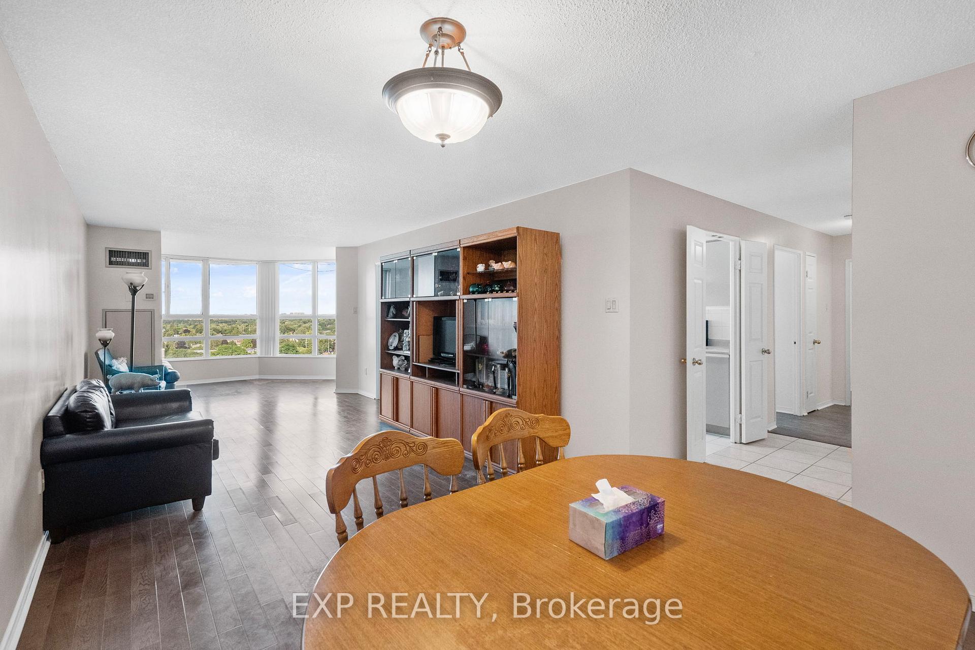 Photo 13 of Unit 1324, 7825 Bayview Avenue, Markham, Aileen-Willowbrook — HOMEH