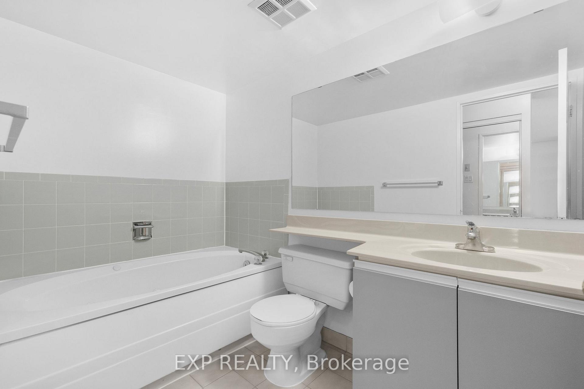 Photo 25 of Unit 1324, 7825 Bayview Avenue, Markham, Aileen-Willowbrook — HOMEH