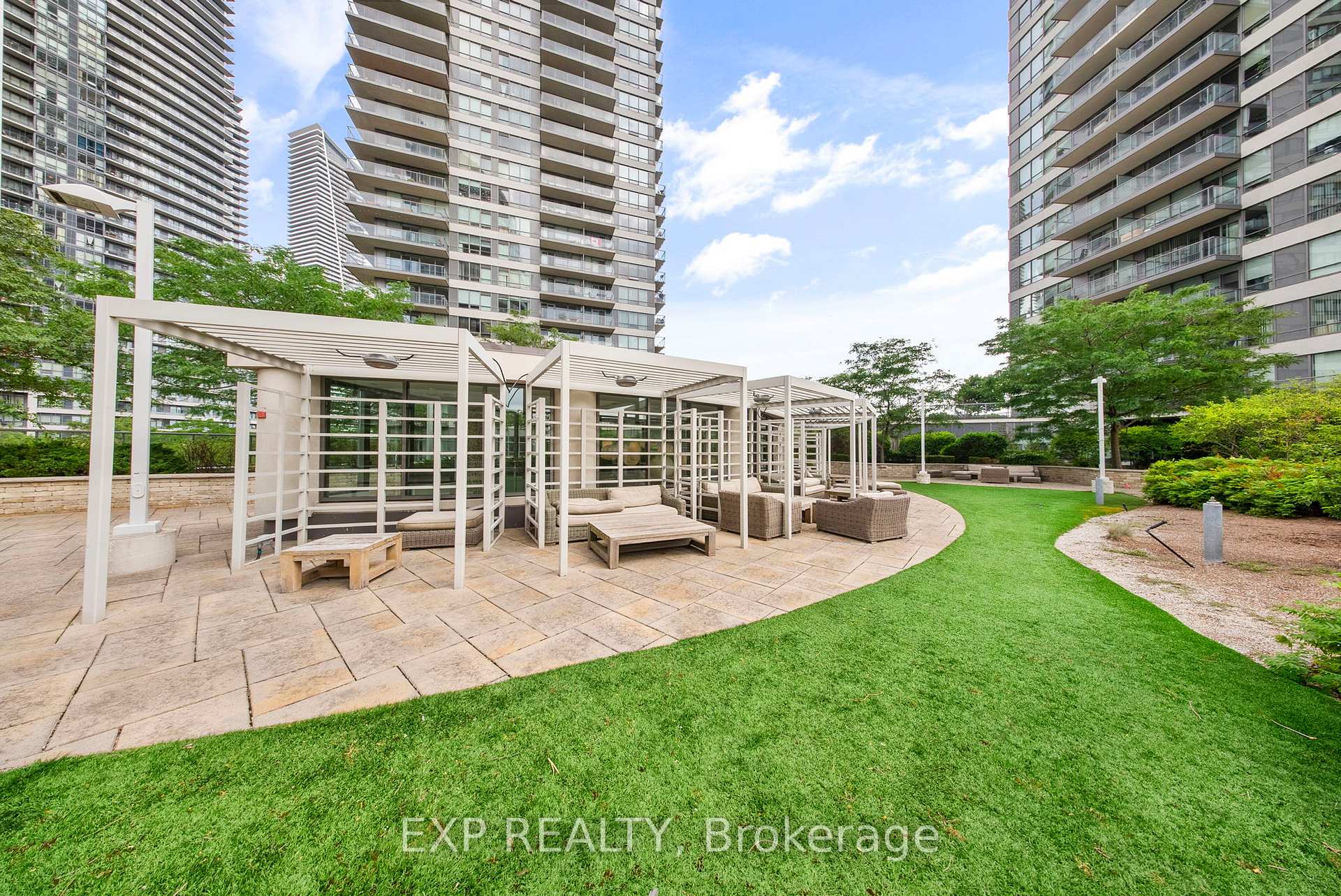 Photo 33 of Unit 1324, 7825 Bayview Avenue, Markham, Aileen-Willowbrook — HOMEH