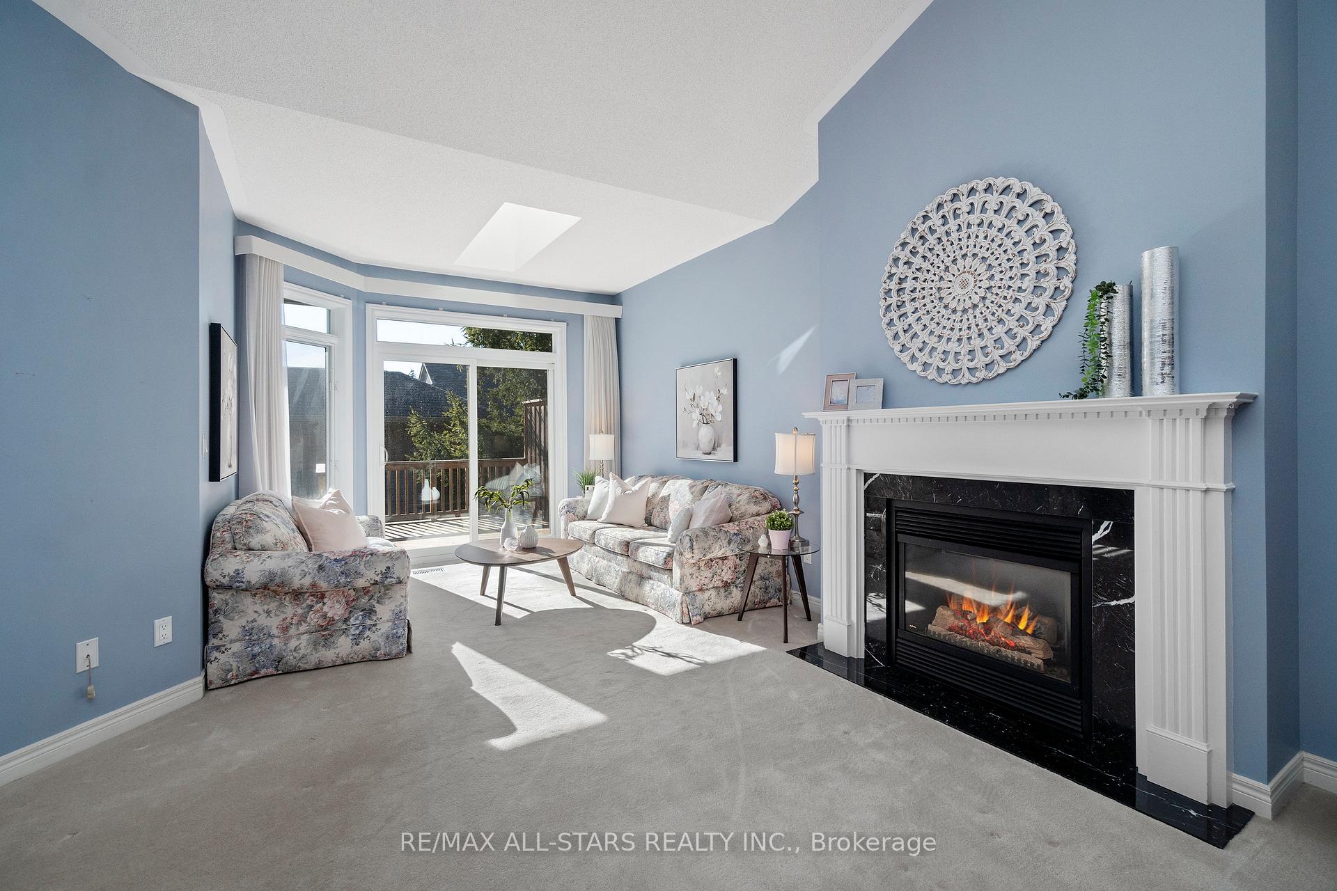 Photo 3 of 81 Celebrity Greens Way, Markham, Greensborough — HOMEH