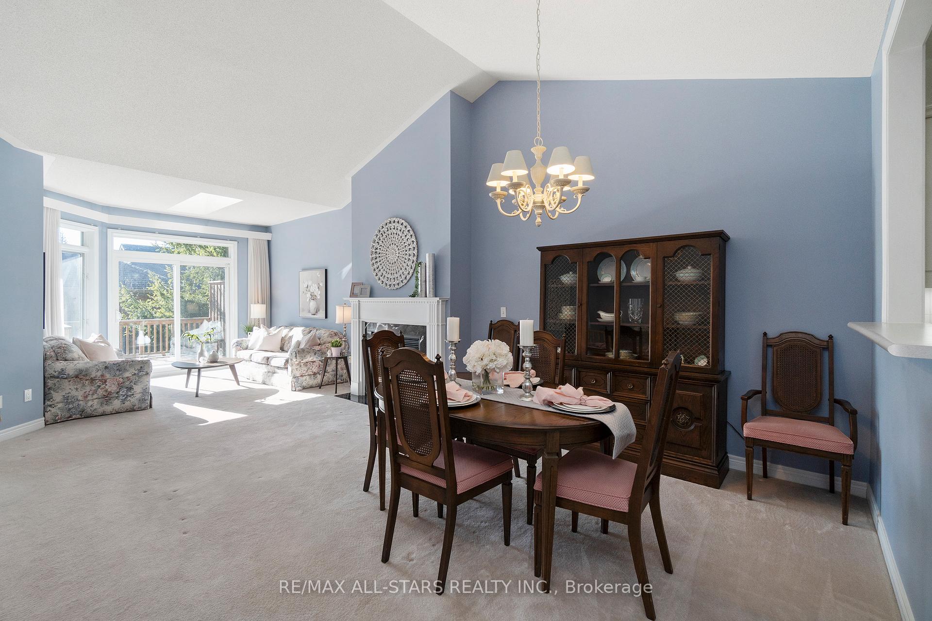 Photo 8 of 81 Celebrity Greens Way, Markham, Greensborough — HOMEH