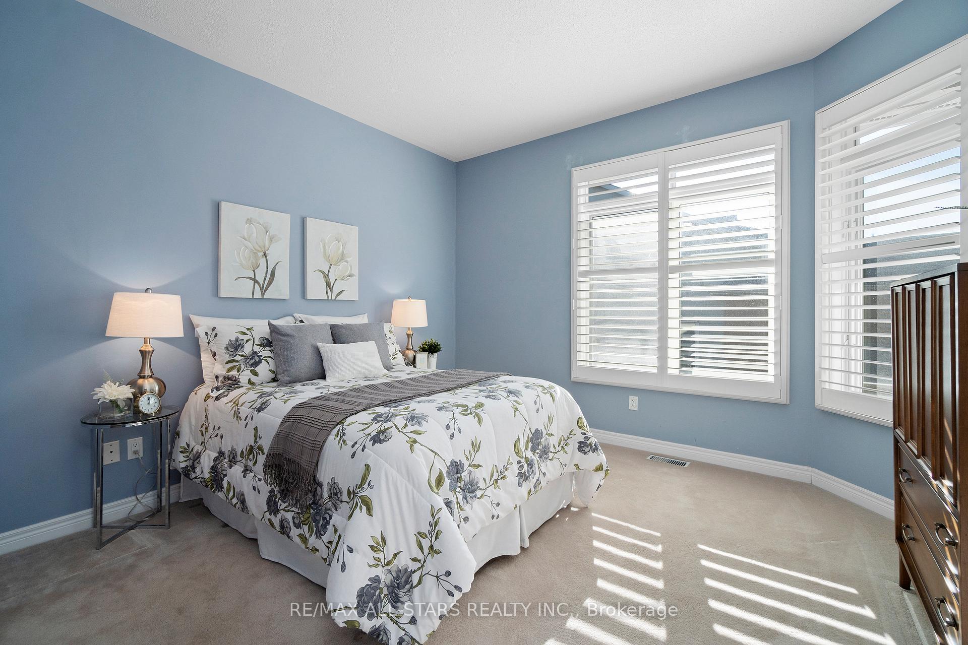 Photo 17 of 81 Celebrity Greens Way, Markham, Greensborough — HOMEH