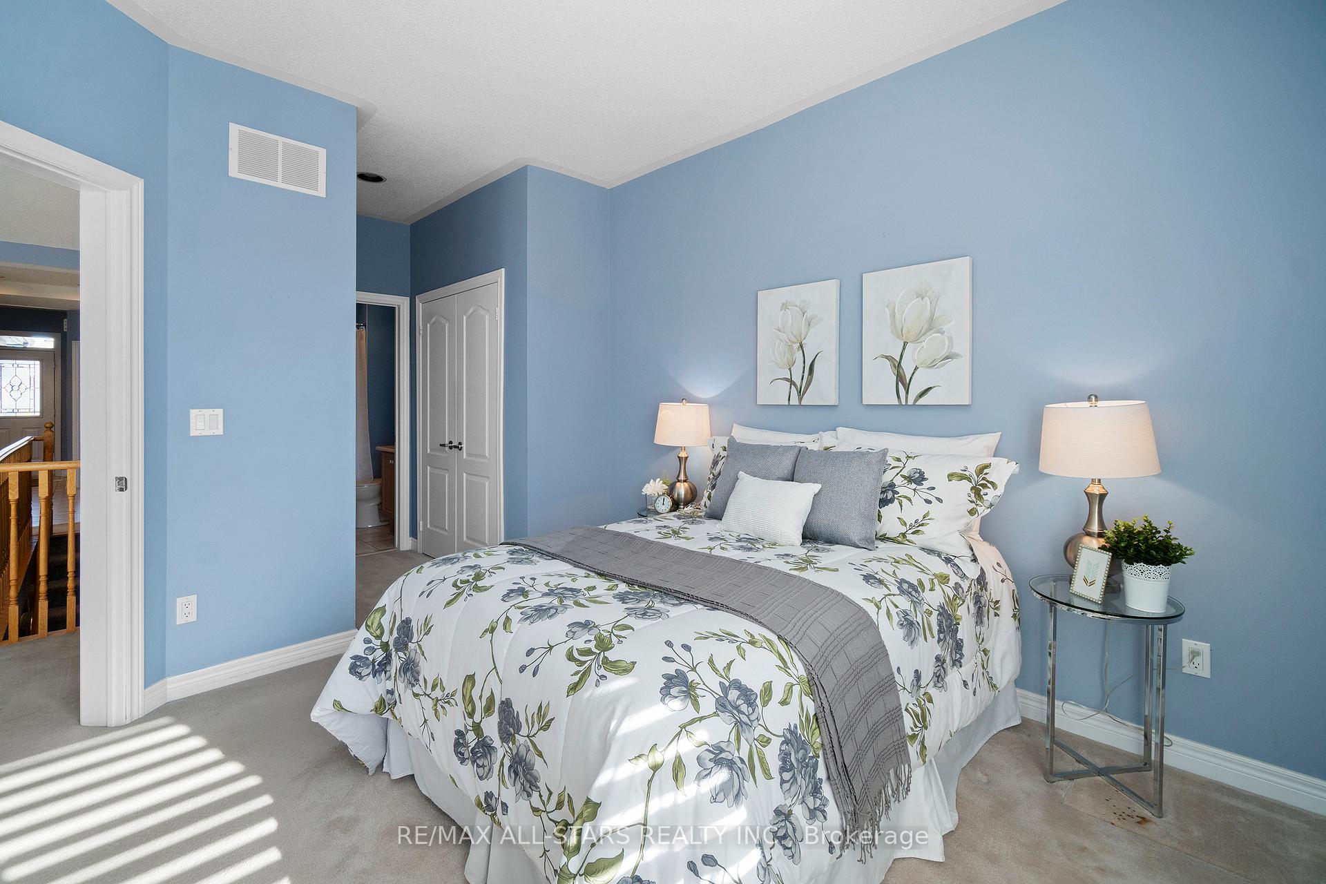 Photo 18 of 81 Celebrity Greens Way, Markham, Greensborough — HOMEH