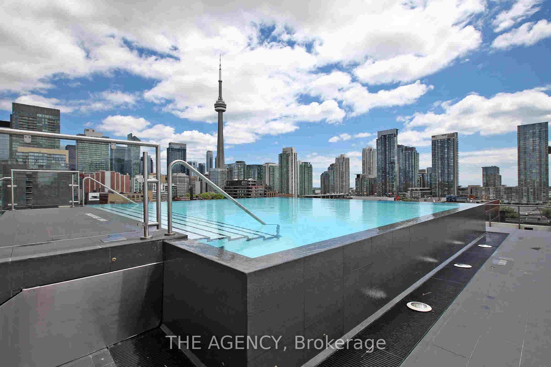 Front of Unit 1011, 560 King Street W