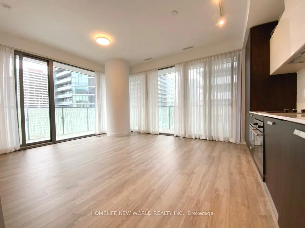 Photo 5 of Unit 905, 50 Charles Street E, Toronto, Church-Yonge Corridor — HOMEH