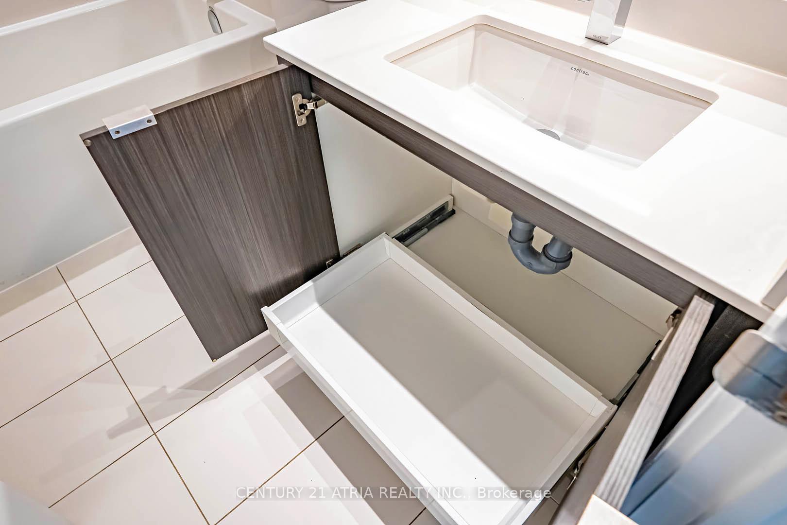 Photo 22 of Unit 505, 1 Edgewater Drive, Toronto, Waterfront Communities — HOMEH