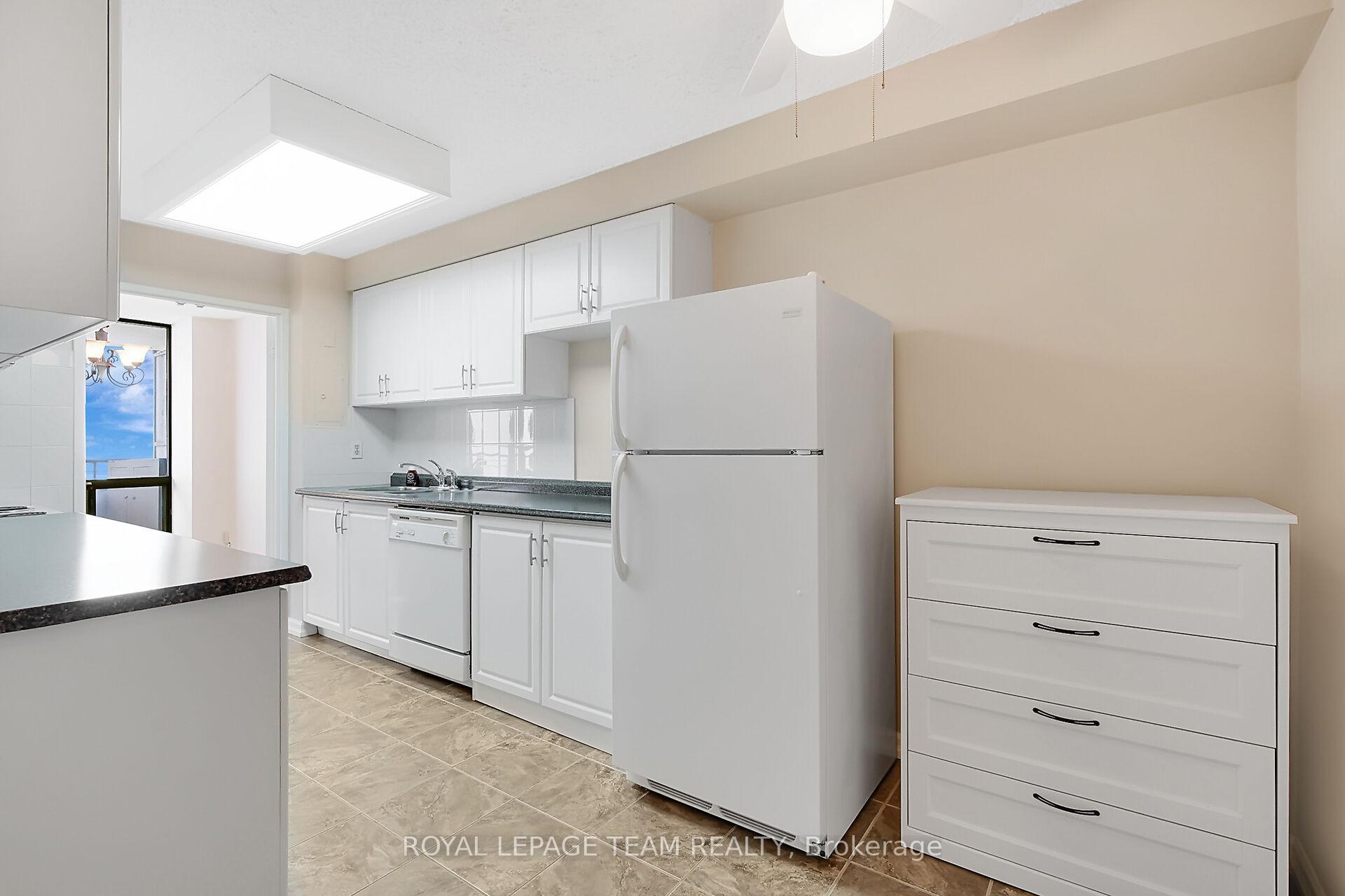 Photo 14 of Unit 1501, 505 St Laurent Boulevard, Ottawa, Viscount Alexander Park — HOMEH