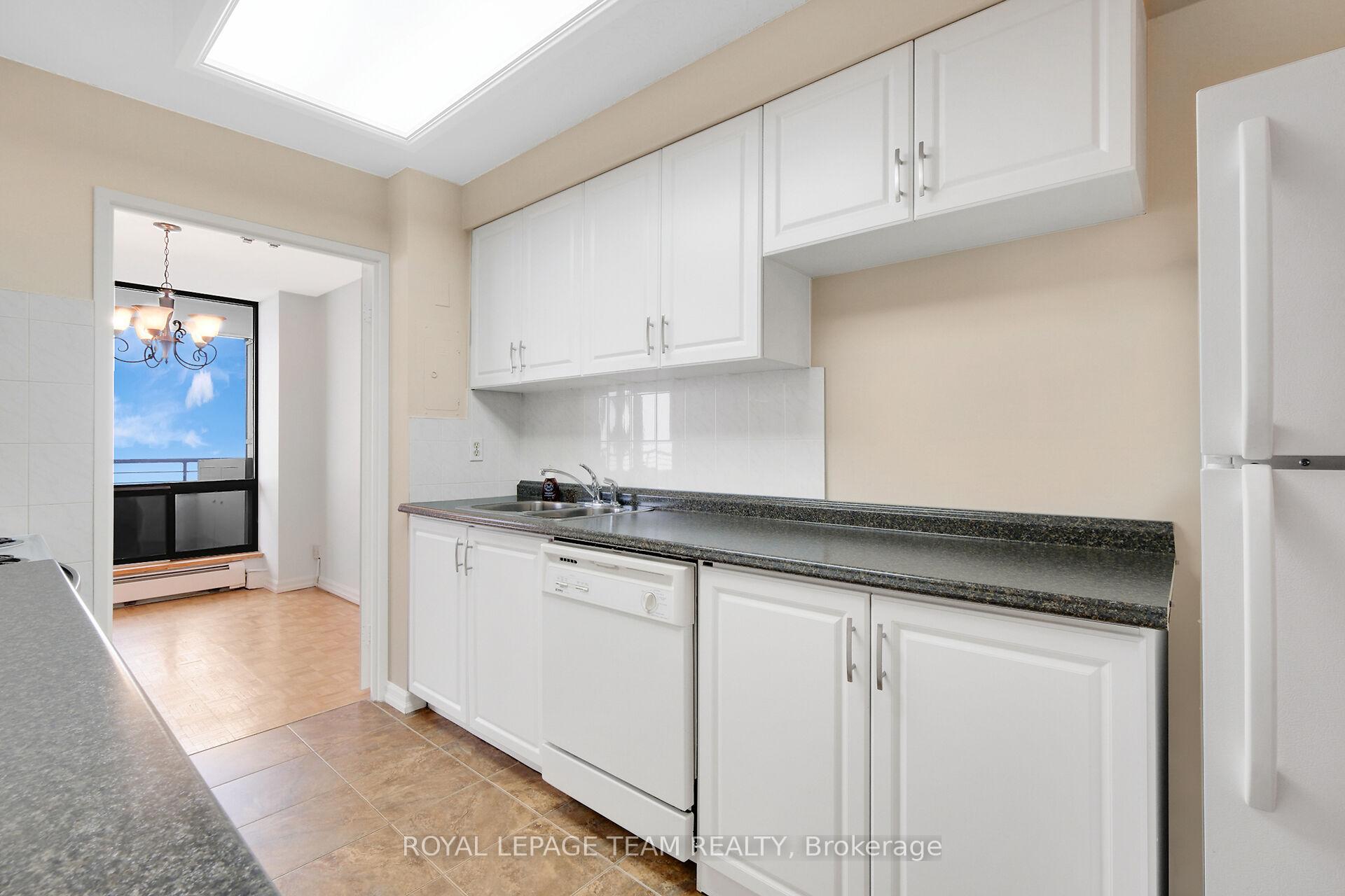Photo 16 of Unit 1501, 505 St Laurent Boulevard, Ottawa, Viscount Alexander Park — HOMEH