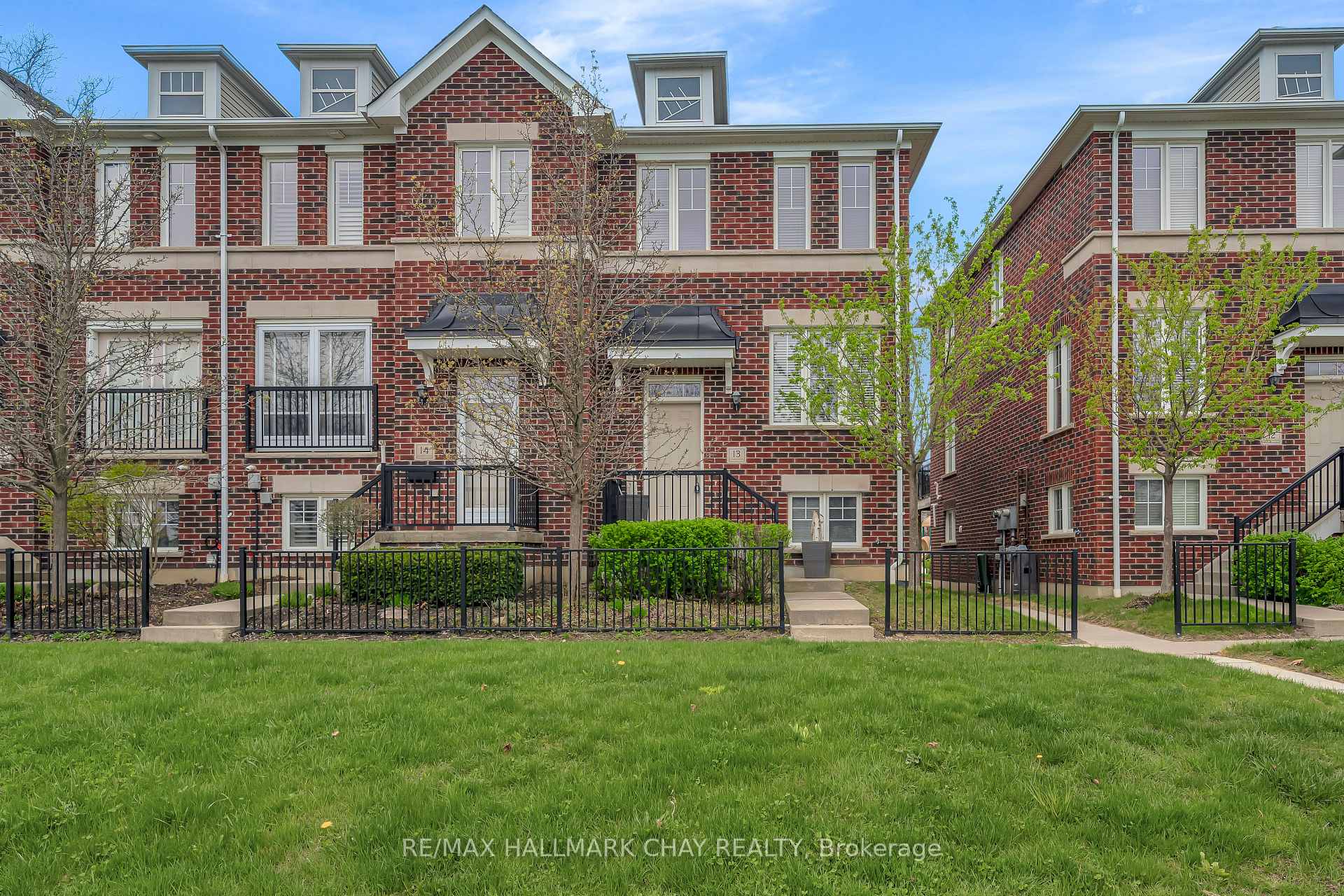 Front of Unit 13, 571 Longworth Avenue
