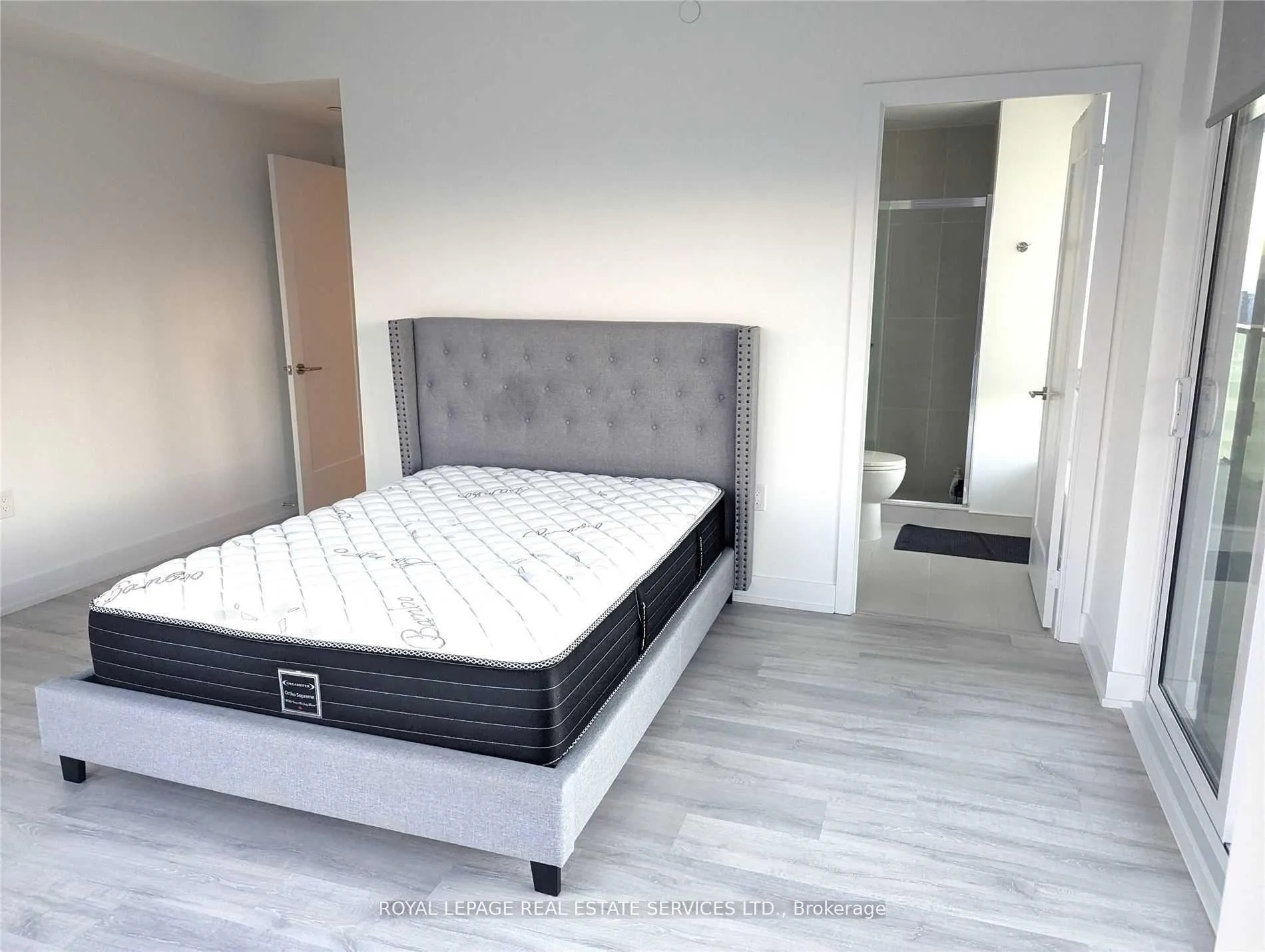 Photo 6 of Unit 2502, 575 Bloor Street E, Toronto, North St. James Town — HOMEH
