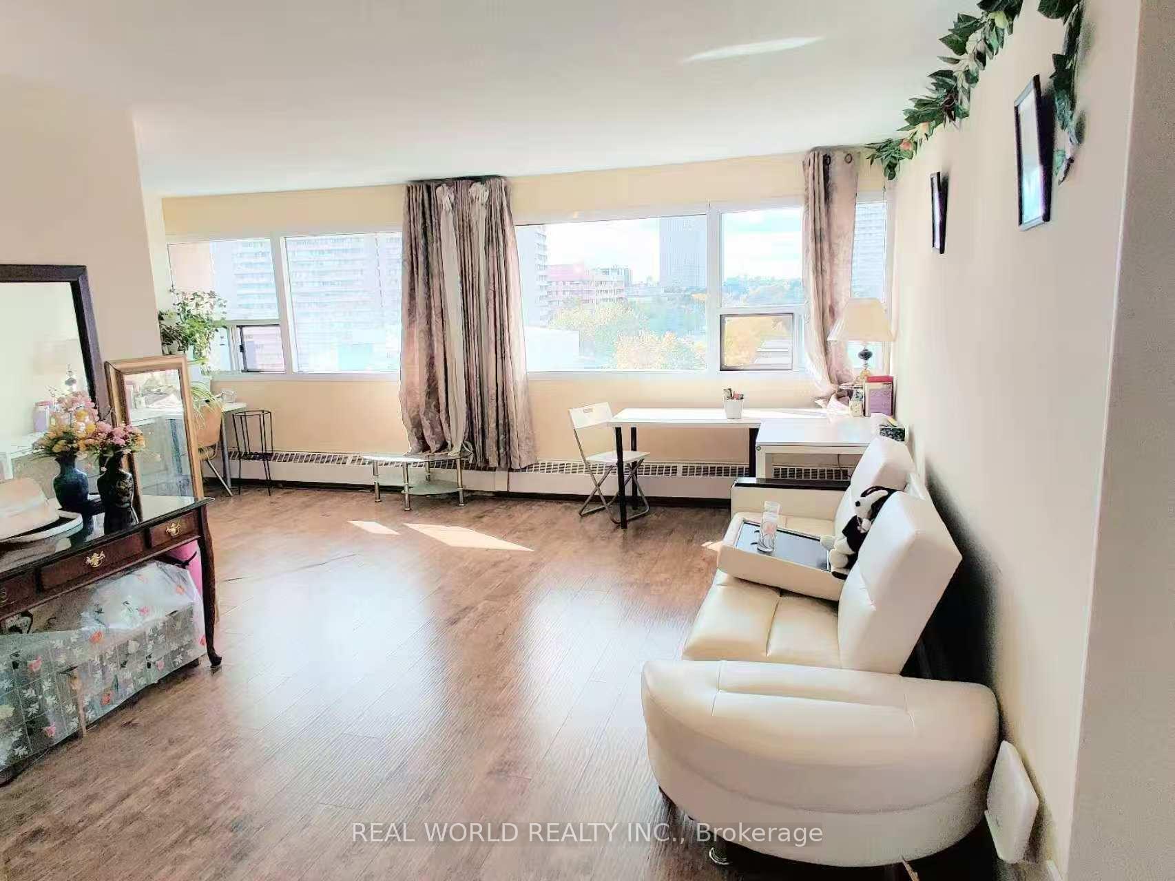 Photo 3 of Unit 806, 100 Leeward Glenway, Toronto, Flemingdon Park — HOMEH