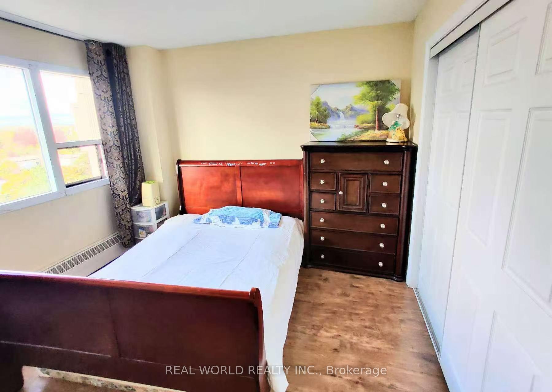 Photo 9 of Unit 806, 100 Leeward Glenway, Toronto, Flemingdon Park — HOMEH