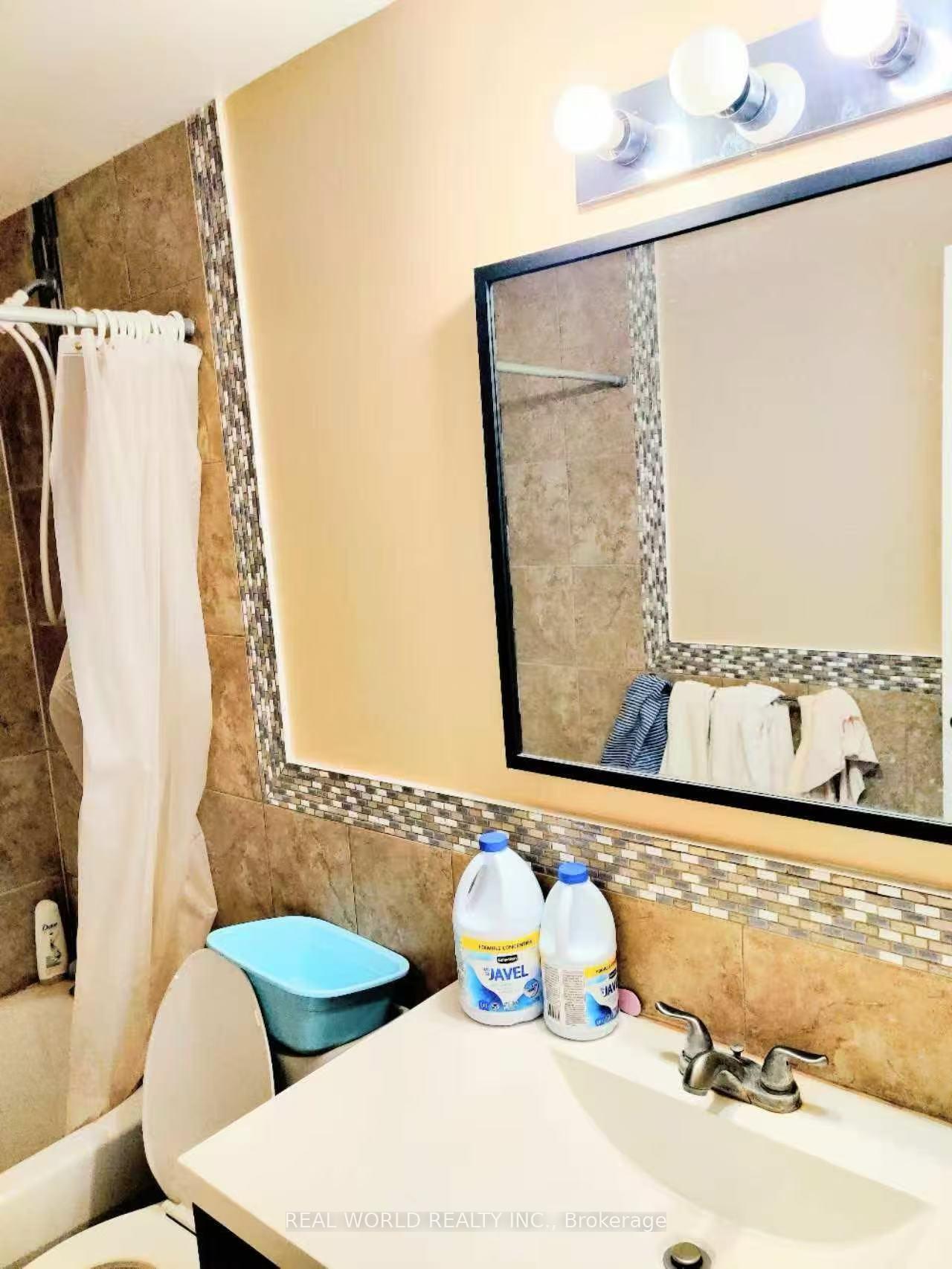 Photo 11 of Unit 806, 100 Leeward Glenway, Toronto, Flemingdon Park — HOMEH