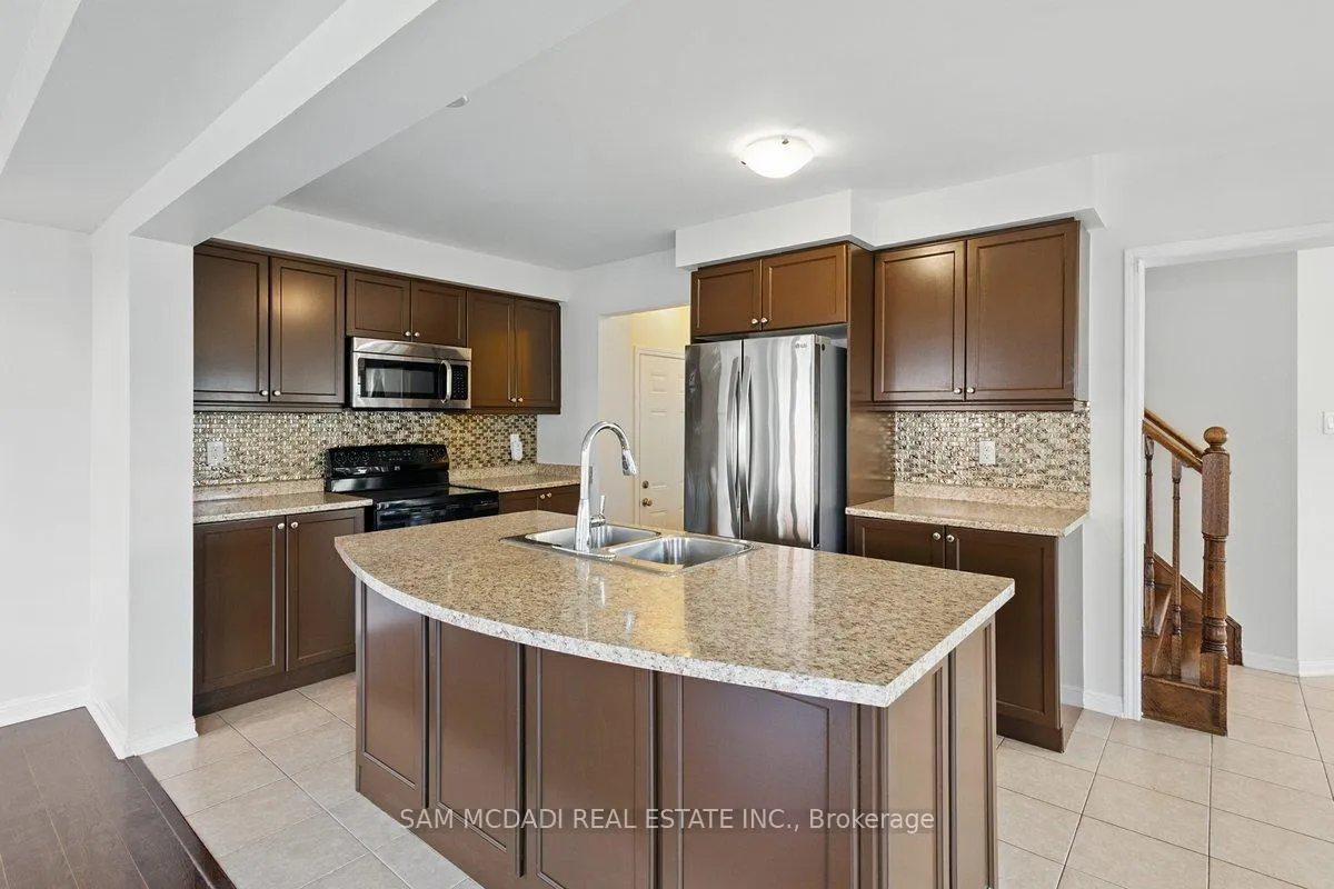 Photo 15 of 2 Giltspur Road, Brampton, Northwest Brampton — HOMEH
