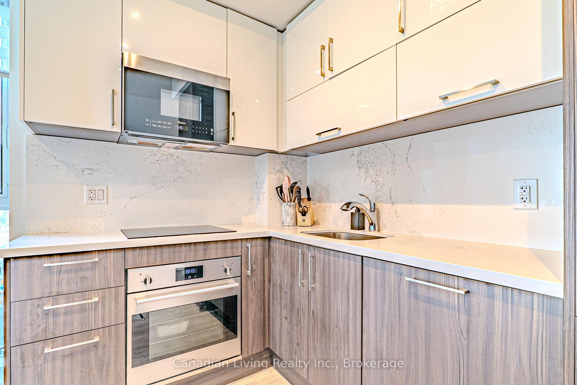 Photo 6 of Unit 827, 8119 Birchmount Road, Markham, Unionville — HOMEH
