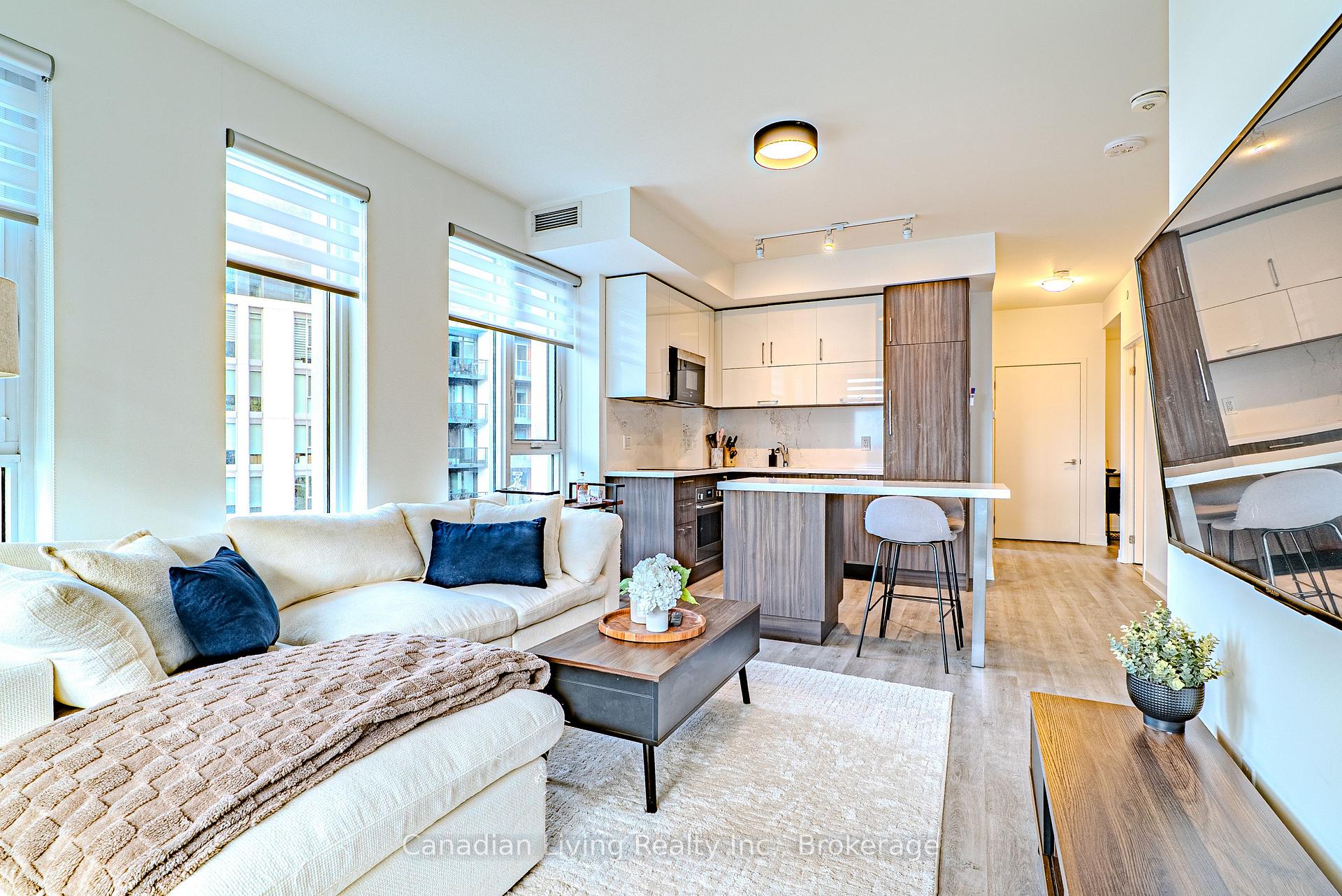 Photo 9 of Unit 827, 8119 Birchmount Road, Markham, Unionville — HOMEH