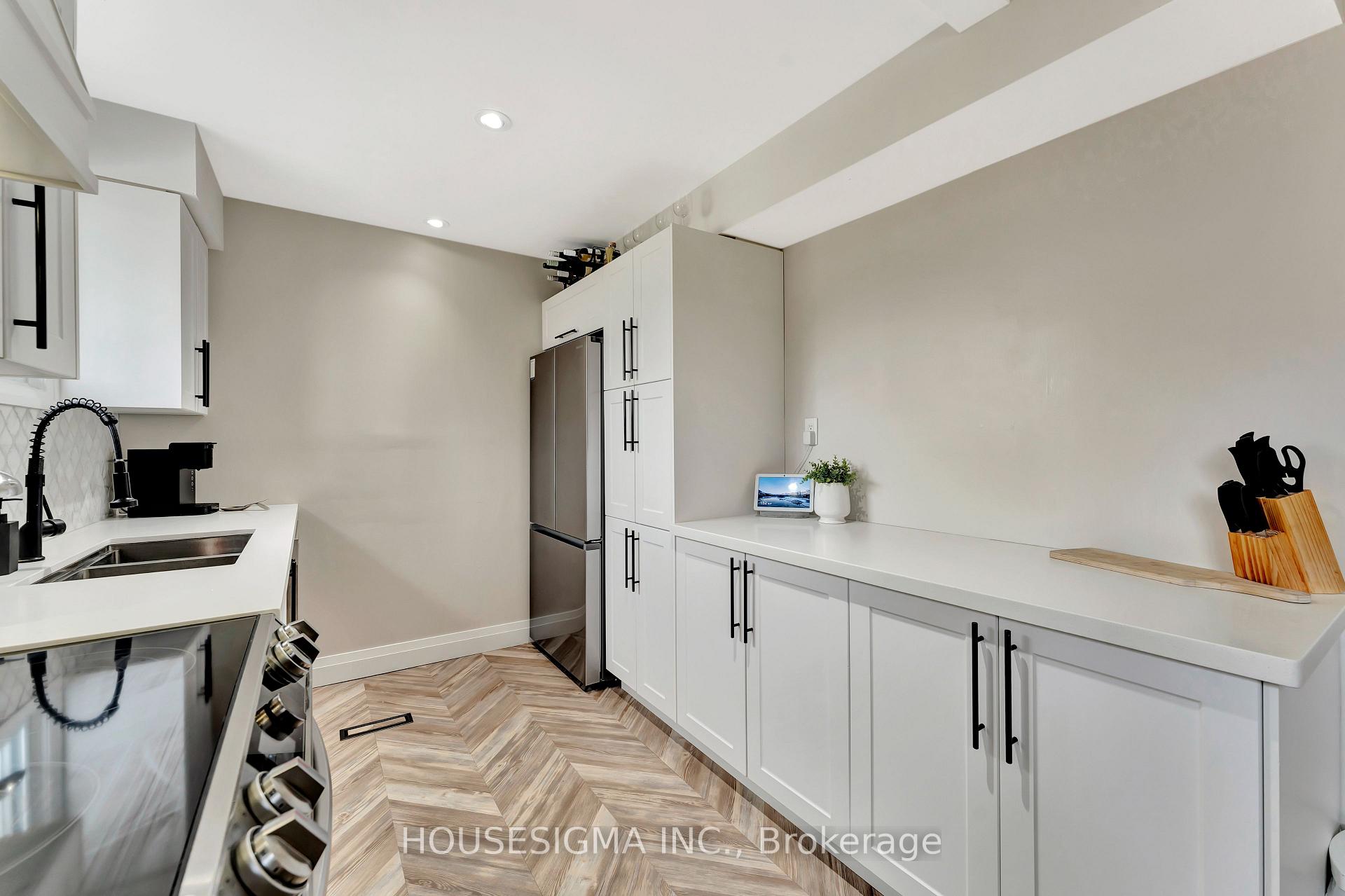 Photo 10 of Unit 10, 25 Thaler Avenue, Kitchener — HOMEH