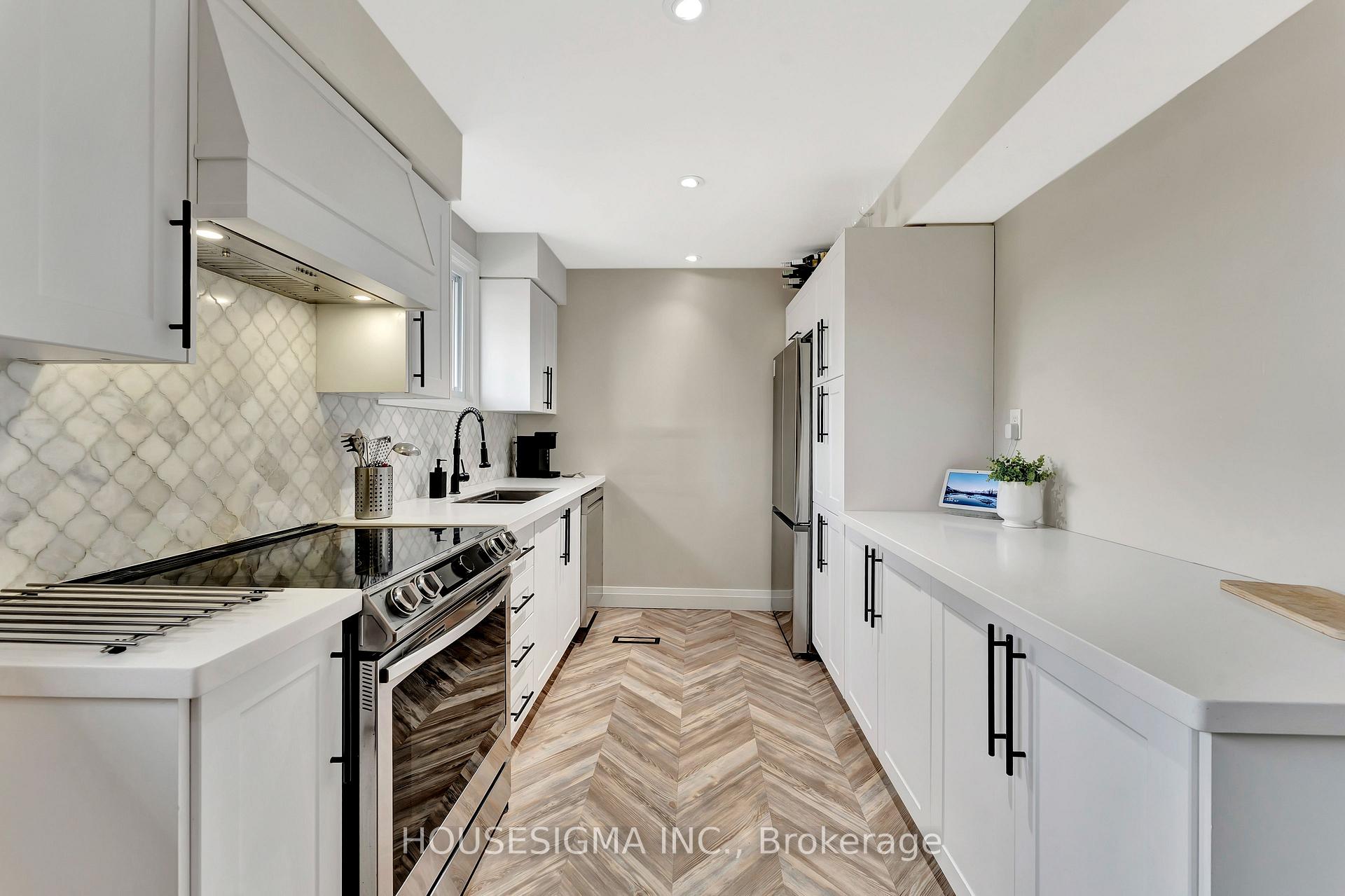 Photo 11 of Unit 10, 25 Thaler Avenue, Kitchener — HOMEH