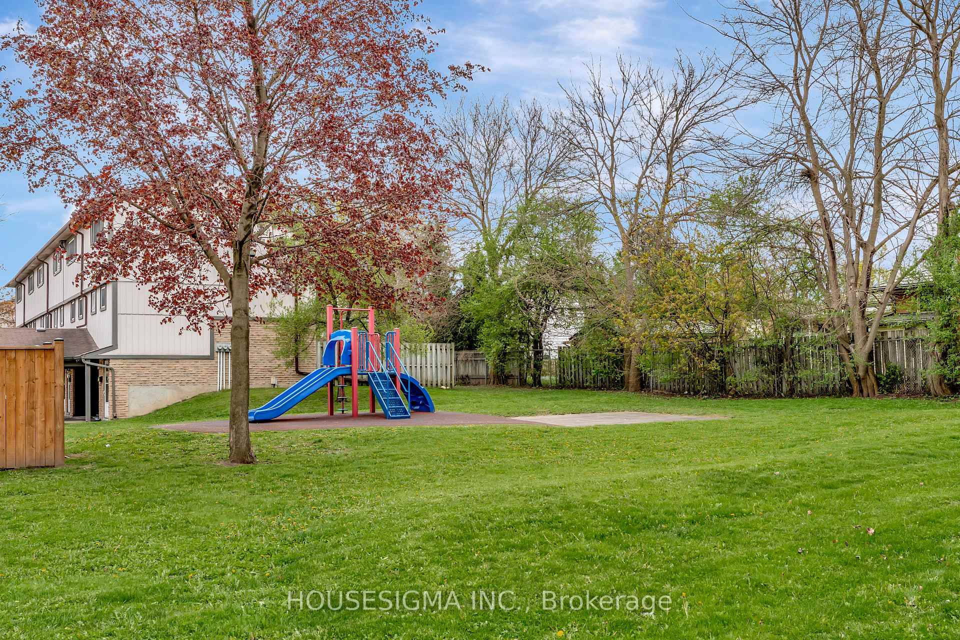 Photo 29 of Unit 10, 25 Thaler Avenue, Kitchener — HOMEH