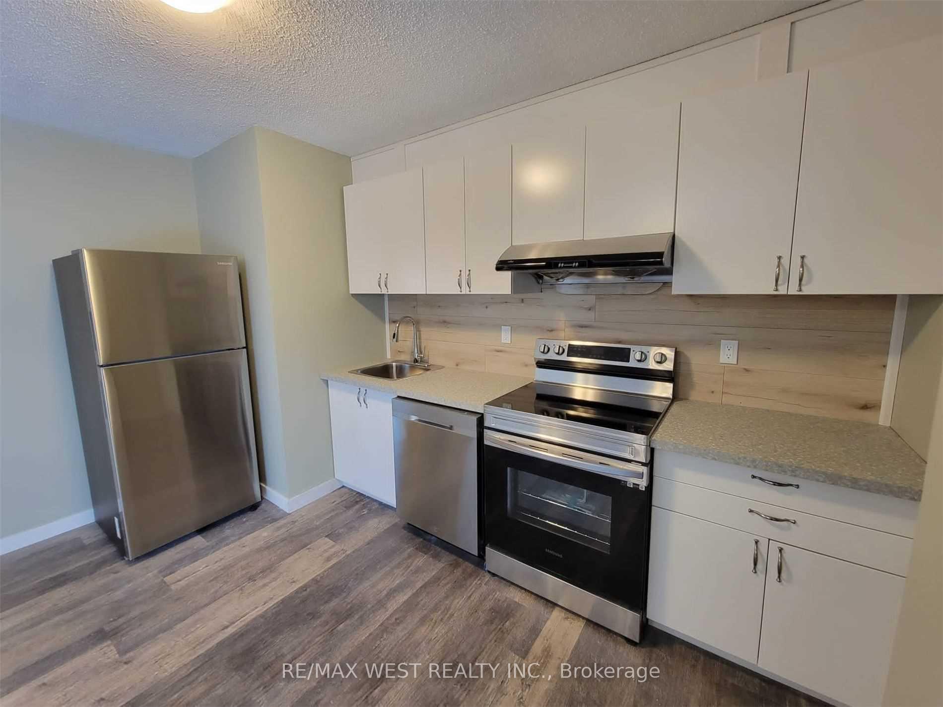 Photo 4 of Unit Lr/Bsmt, 97 College Crescent, Barrie, Grove East — HOMEH