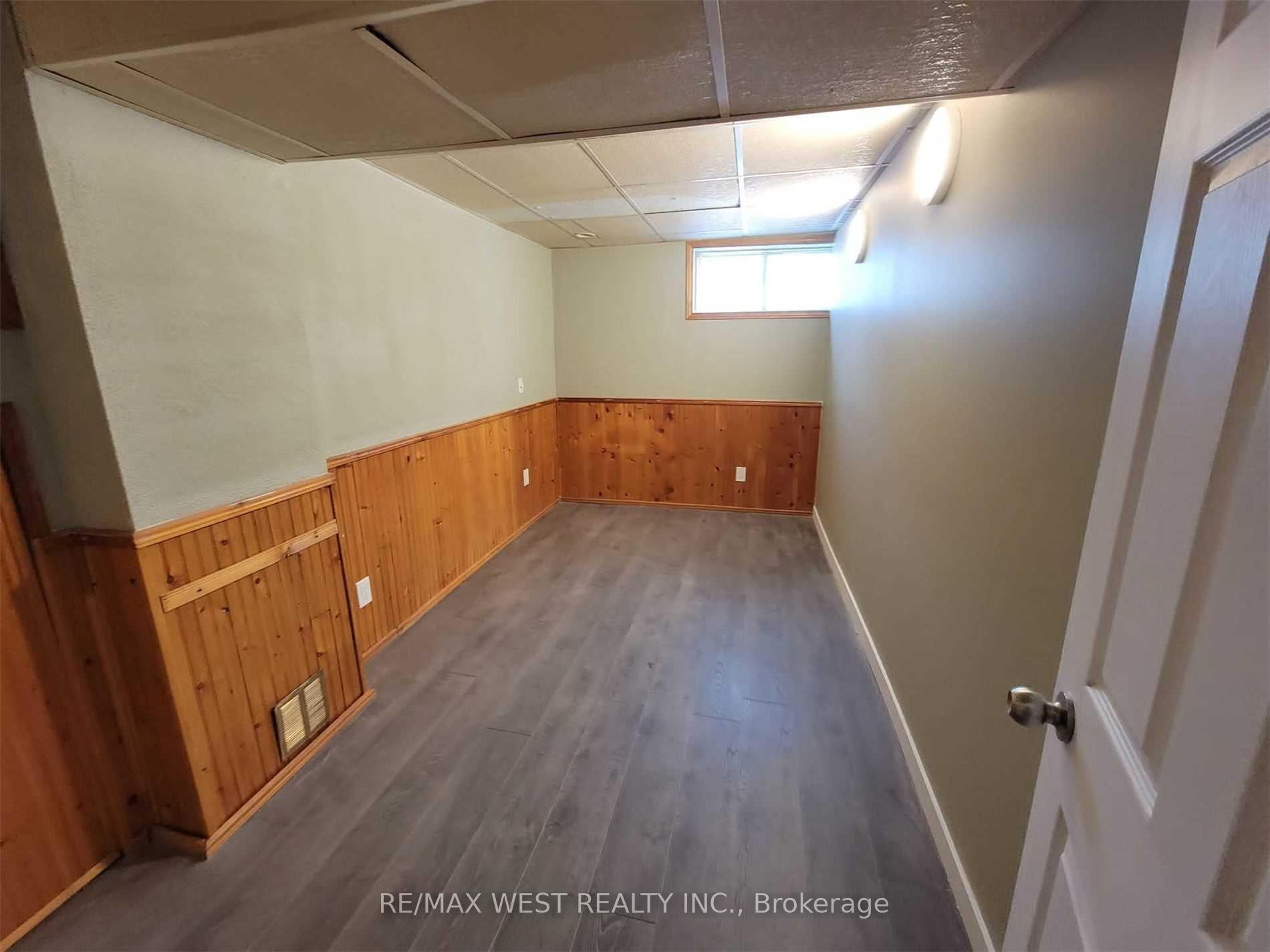 Photo 9 of Unit Lr/Bsmt, 97 College Crescent, Barrie, Grove East — HOMEH