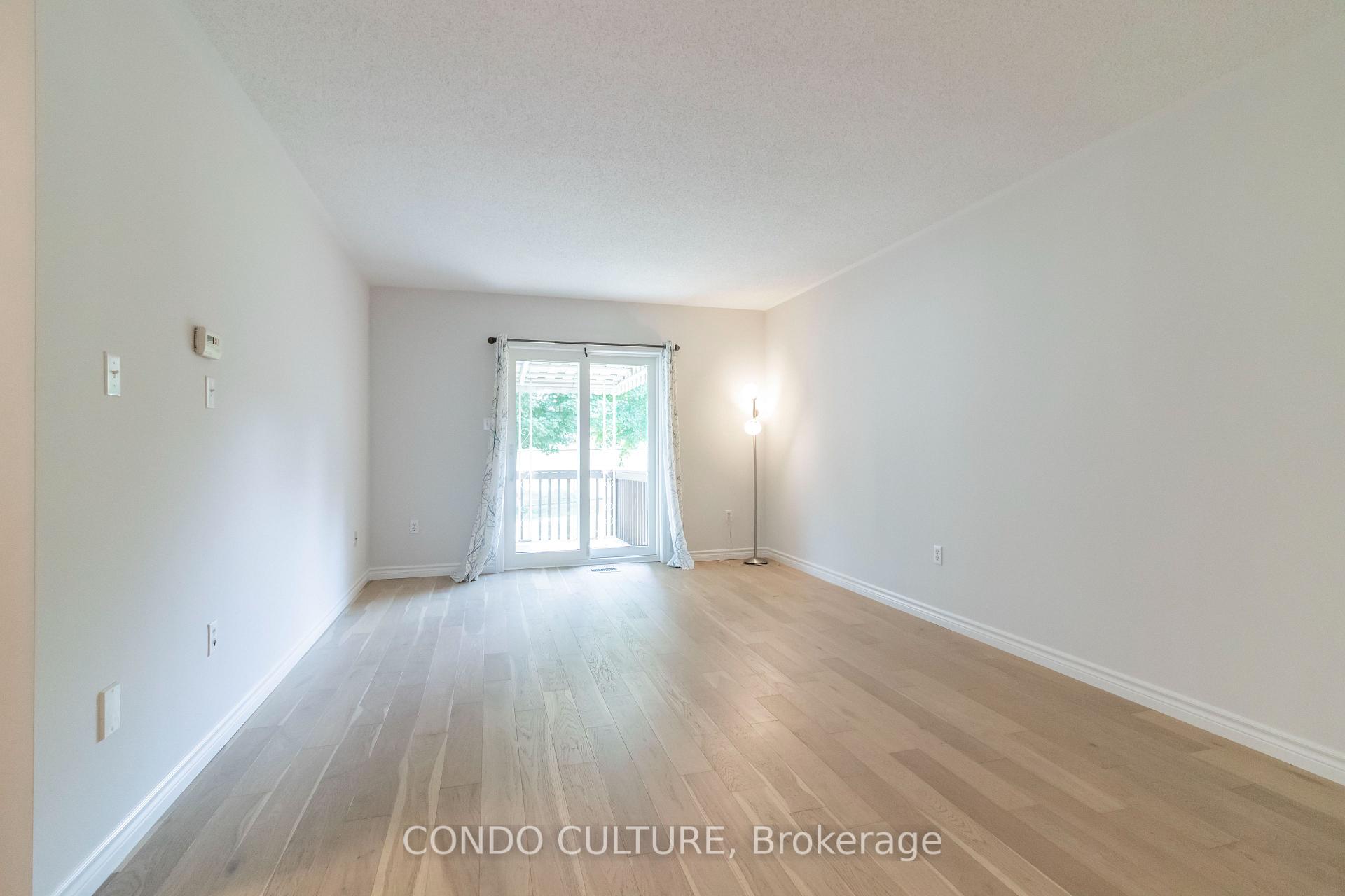 Photo 6 of Unit 2, 60 Whitlaw Way, Brant, Paris — HOMEH