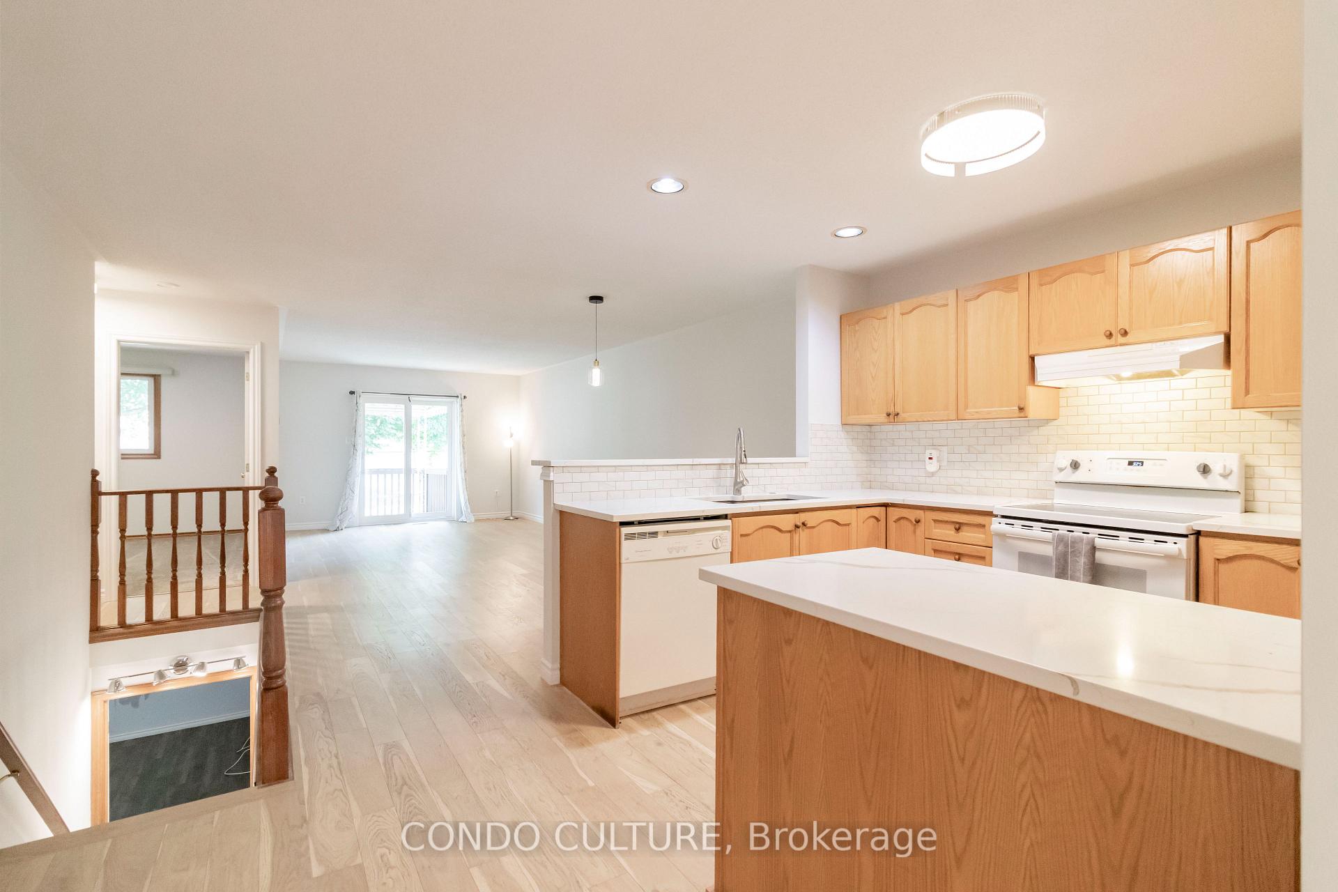Photo 20 of Unit 2, 60 Whitlaw Way, Brant, Paris — HOMEH