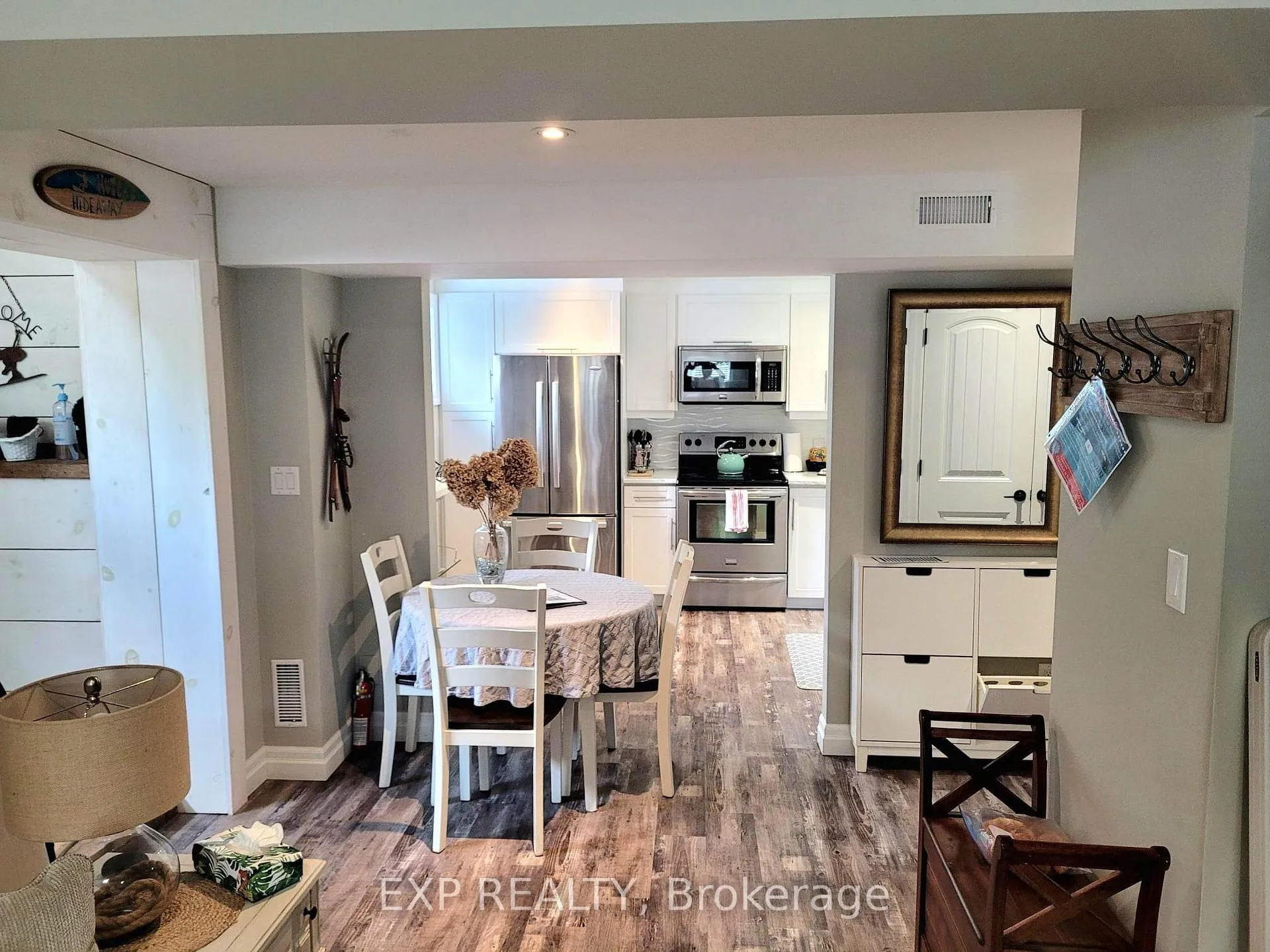 Photo 7 of 50 Trott Boulevard, Collingwood — HOMEH