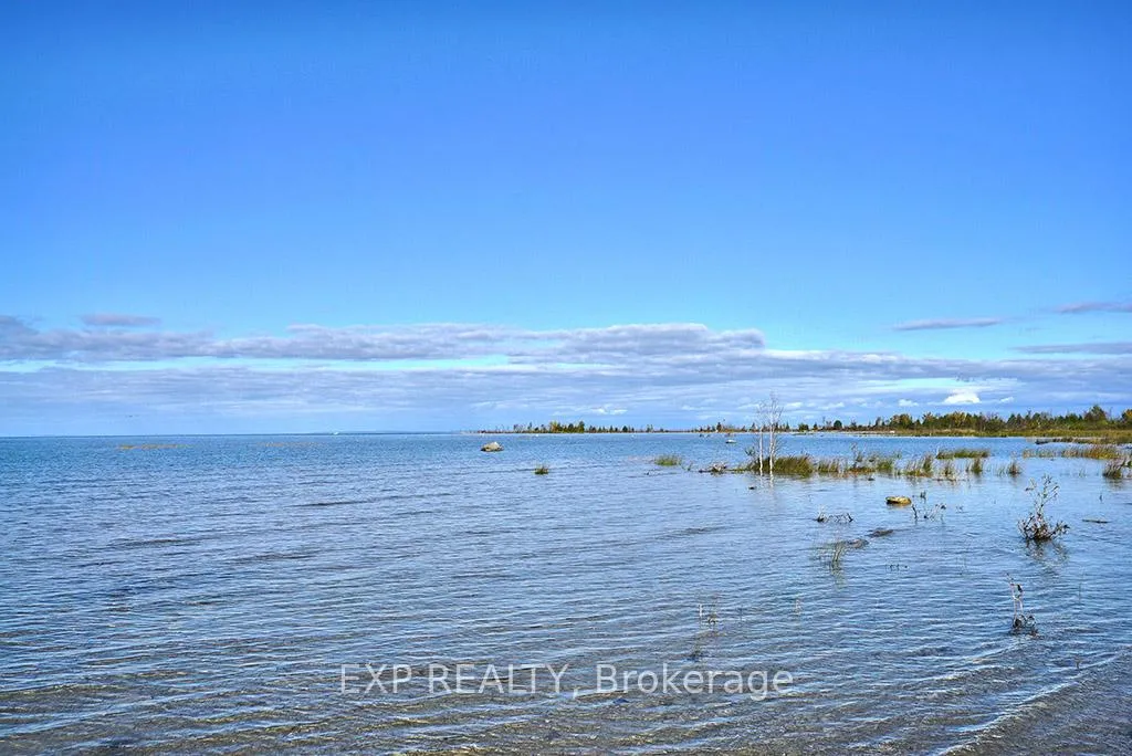 Photo 15 of 50 Trott Boulevard, Collingwood — HOMEH