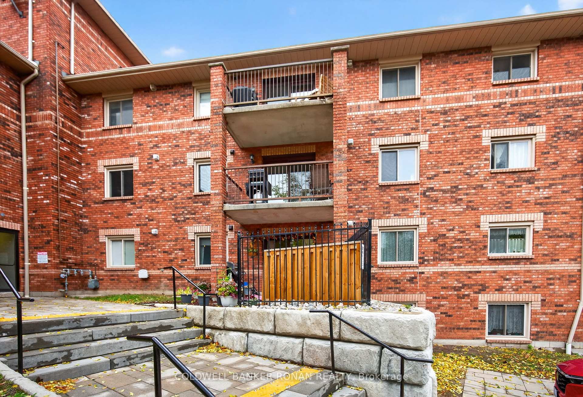 Photo 7 of Unit 205, 1 Quail Crescent, Barrie, Ardagh — HOMEH