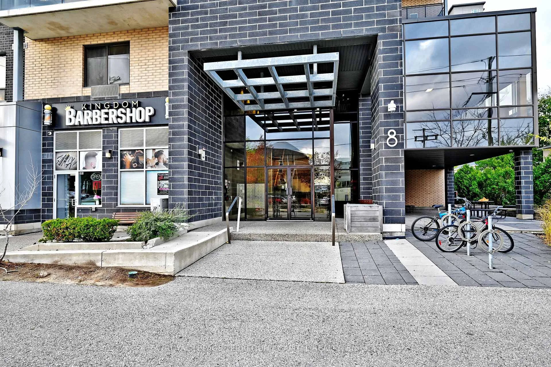 Photo 5 of Unit PH 1101, 8 Hickory Street W, Waterloo, Beechwood/University — HOMEH