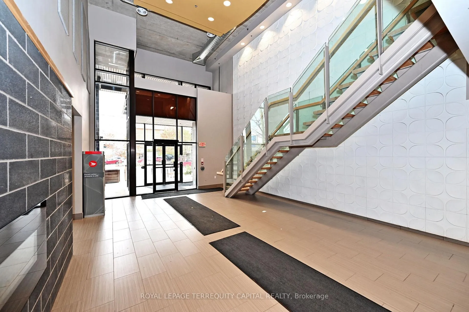 Photo 8 of Unit PH 1101, 8 Hickory Street W, Waterloo, Beechwood/University — HOMEH