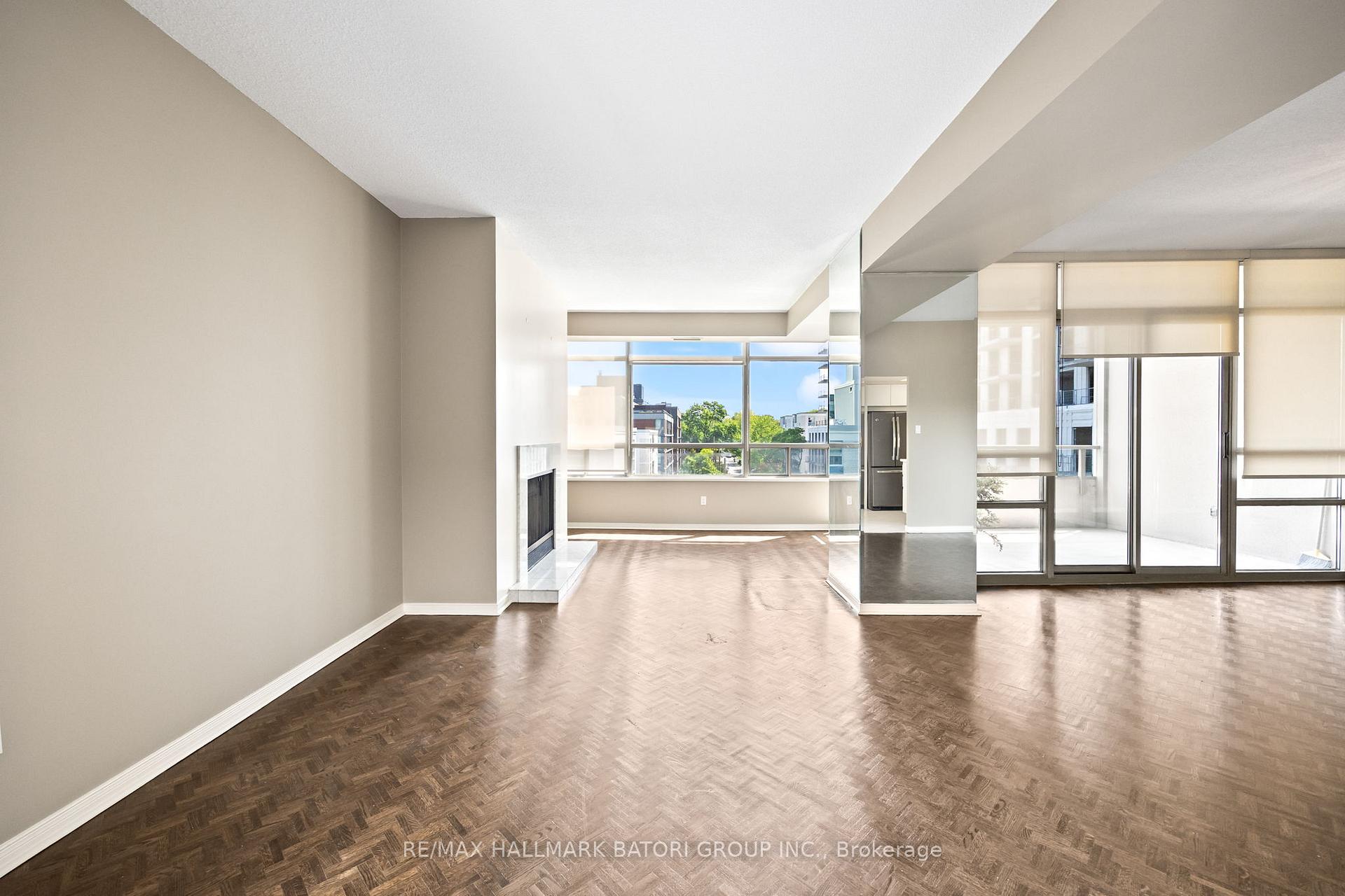 Photo 6 of Unit 708, 18 Lower Village Gate, Toronto, Forest Hill South — HOMEH