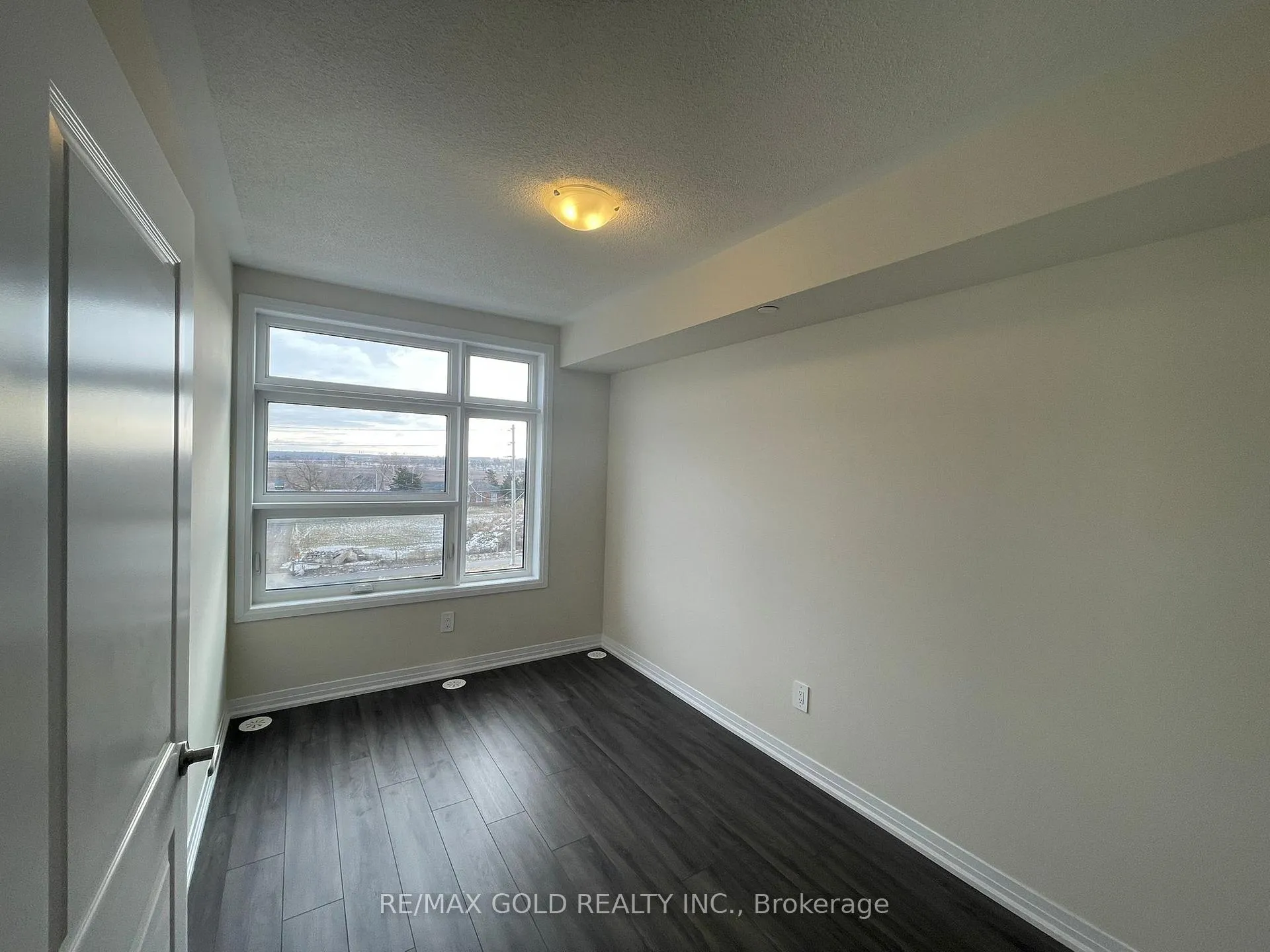 Photo 8 of Unit 414, 1581 Rose Way, Milton, Cobban — HOMEH