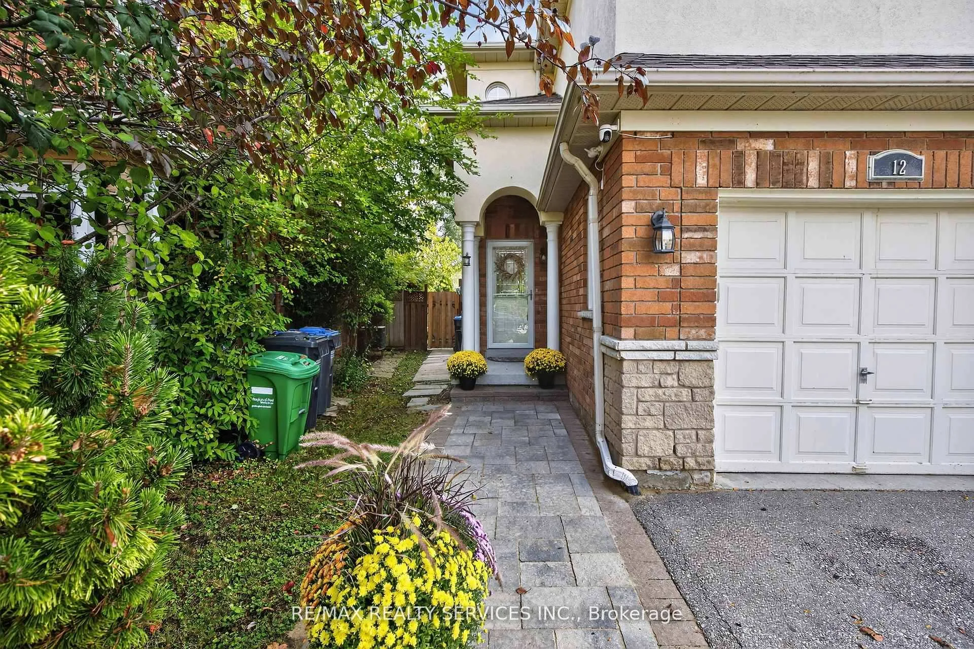 Photo 4 of 12 Hesketh Court, Caledon, Rural Caledon — HOMEH