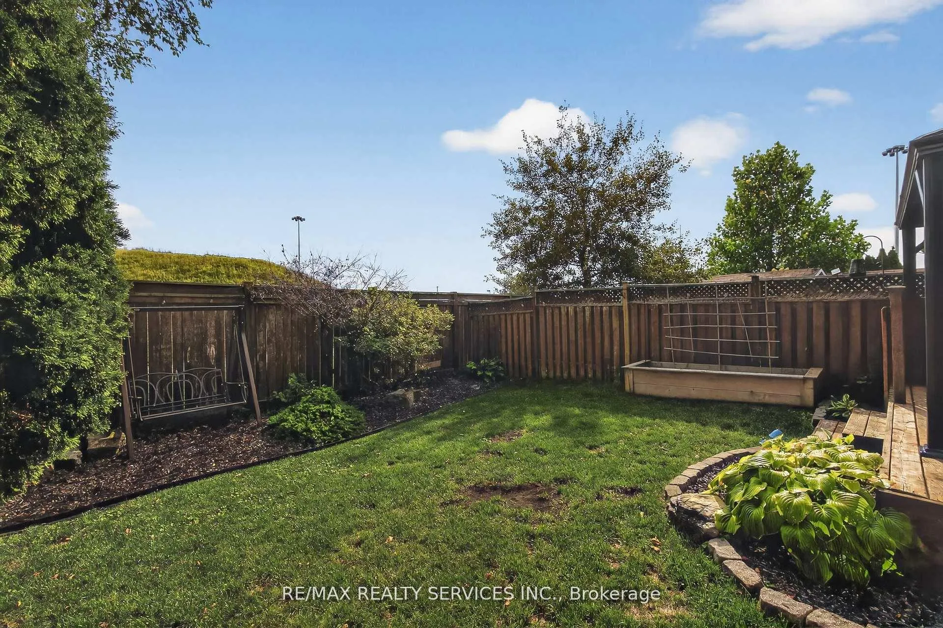 Photo 37 of 12 Hesketh Court, Caledon, Rural Caledon — HOMEH