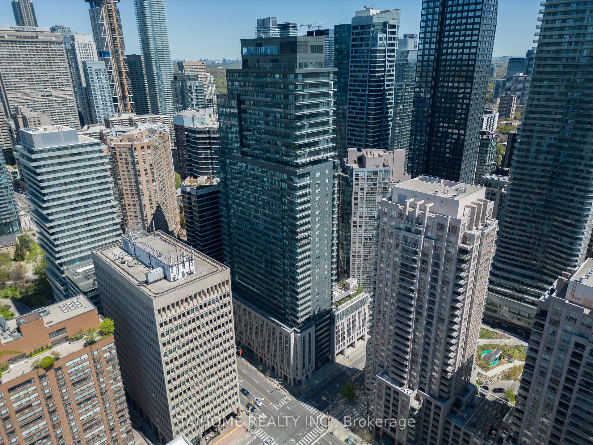 Front of Unit 307, 955 Bay Street