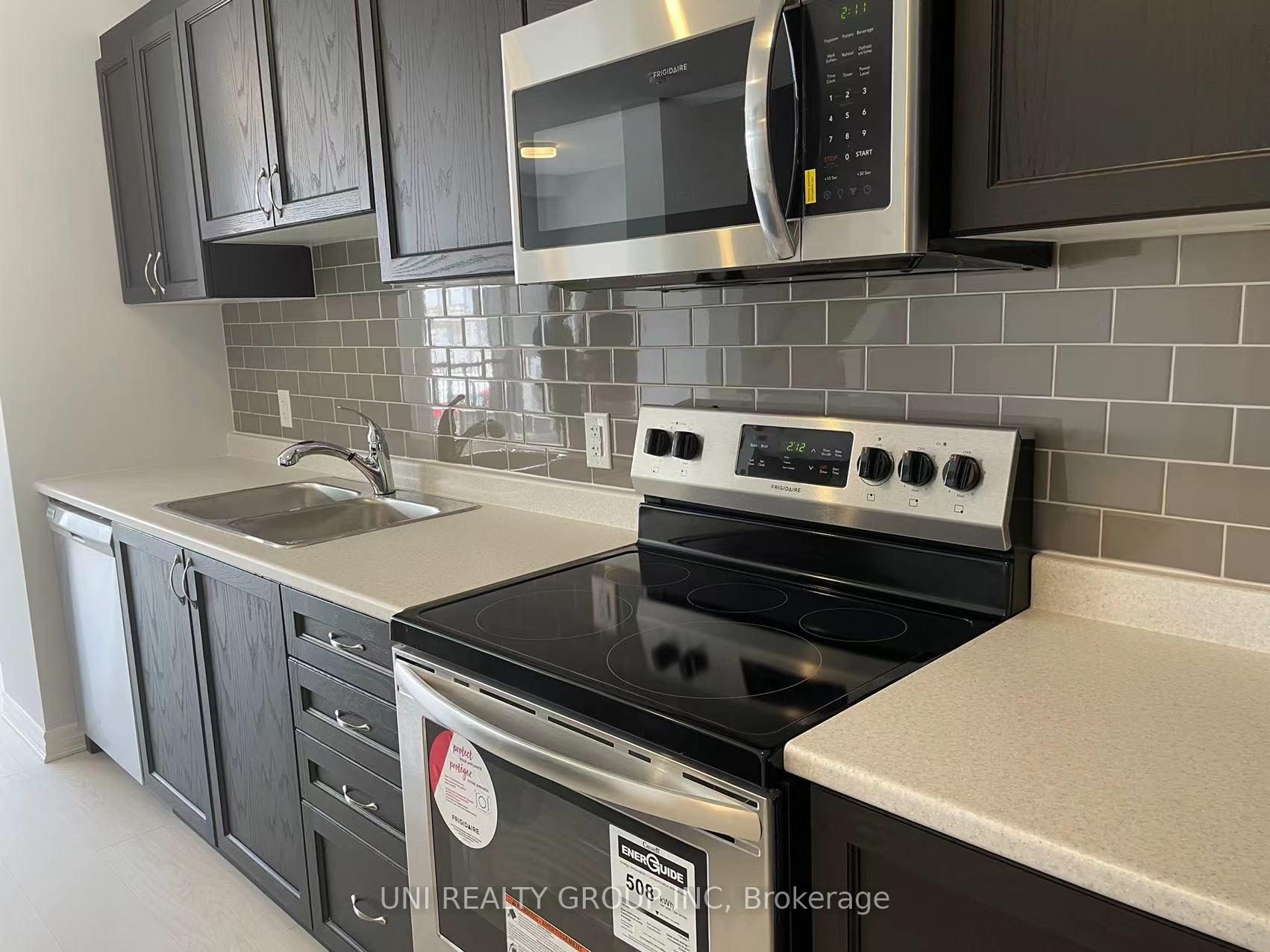 Photo 10 of 302 Ilmenite Private, Ottawa, Barrhaven - Heritage Park — HOMEH