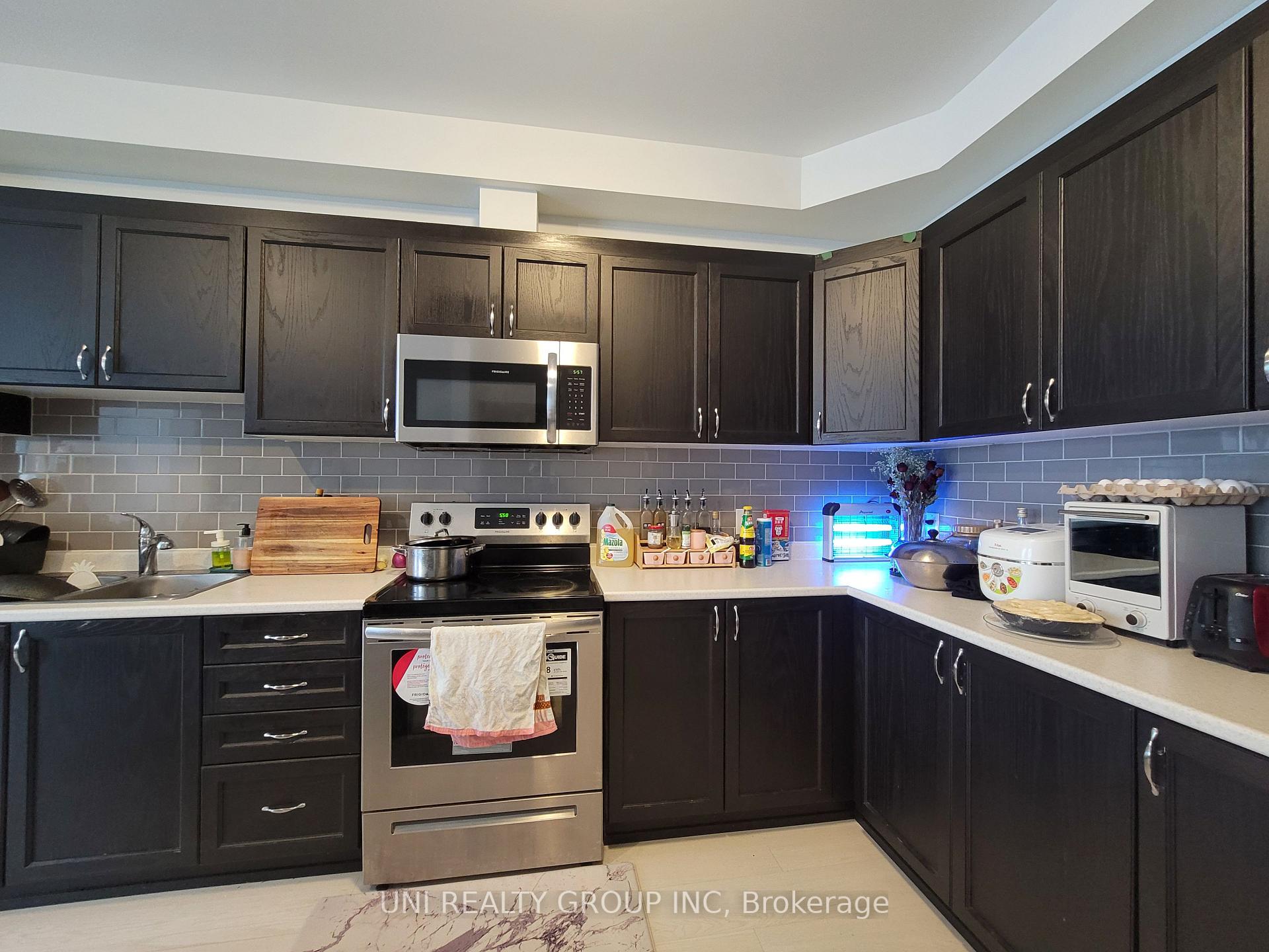 Photo 15 of 302 Ilmenite Private, Ottawa, Barrhaven - Heritage Park — HOMEH