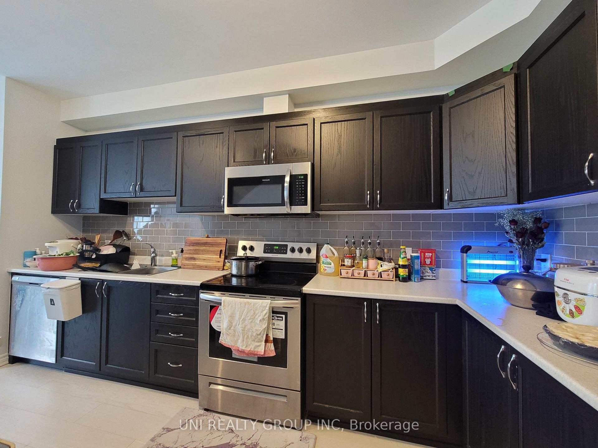 Photo 13 of 302 Ilmenite Private, Ottawa, Barrhaven - Heritage Park — HOMEH