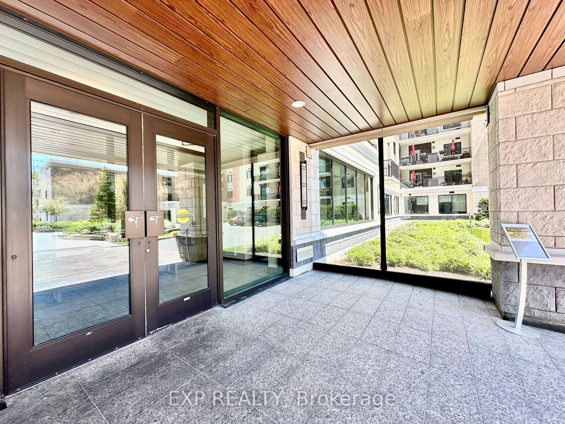 Photo 4 of Unit 405, 1425 Vanier Parkway, Ottawa, Overbrook/Castle Heights — HOMEH